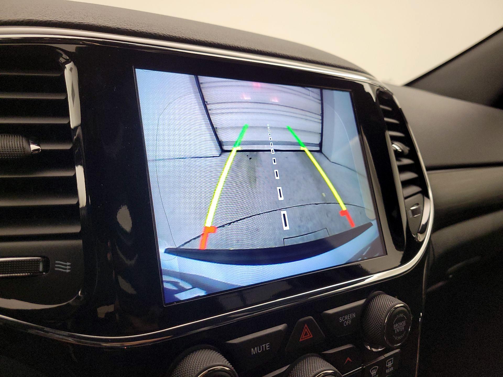 Thumbnail: 2022 Jeep Grand Cherokee - 14