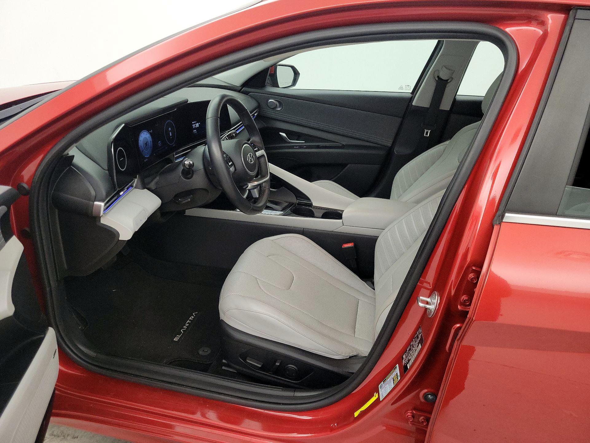 Thumbnail: 2022 Hyundai Elantra - 11