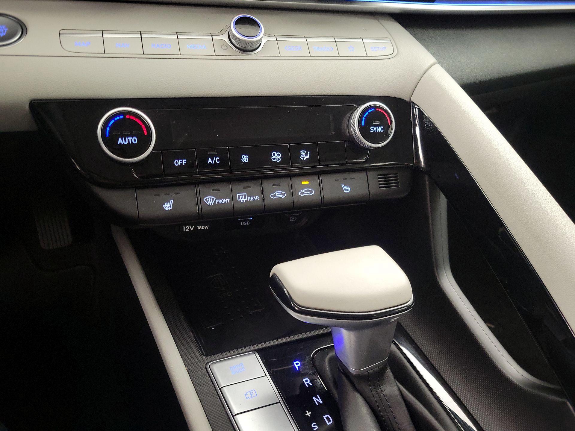 Thumbnail: 2022 Hyundai Elantra - 16