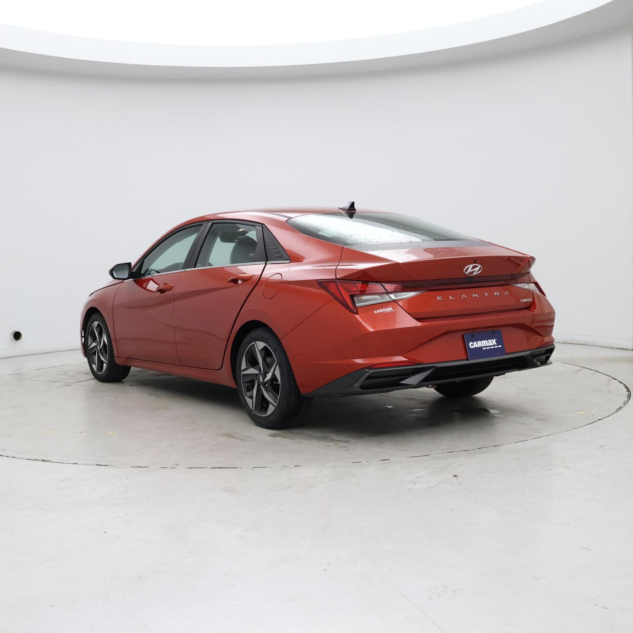 Thumbnail: 2022 Hyundai Elantra - 2