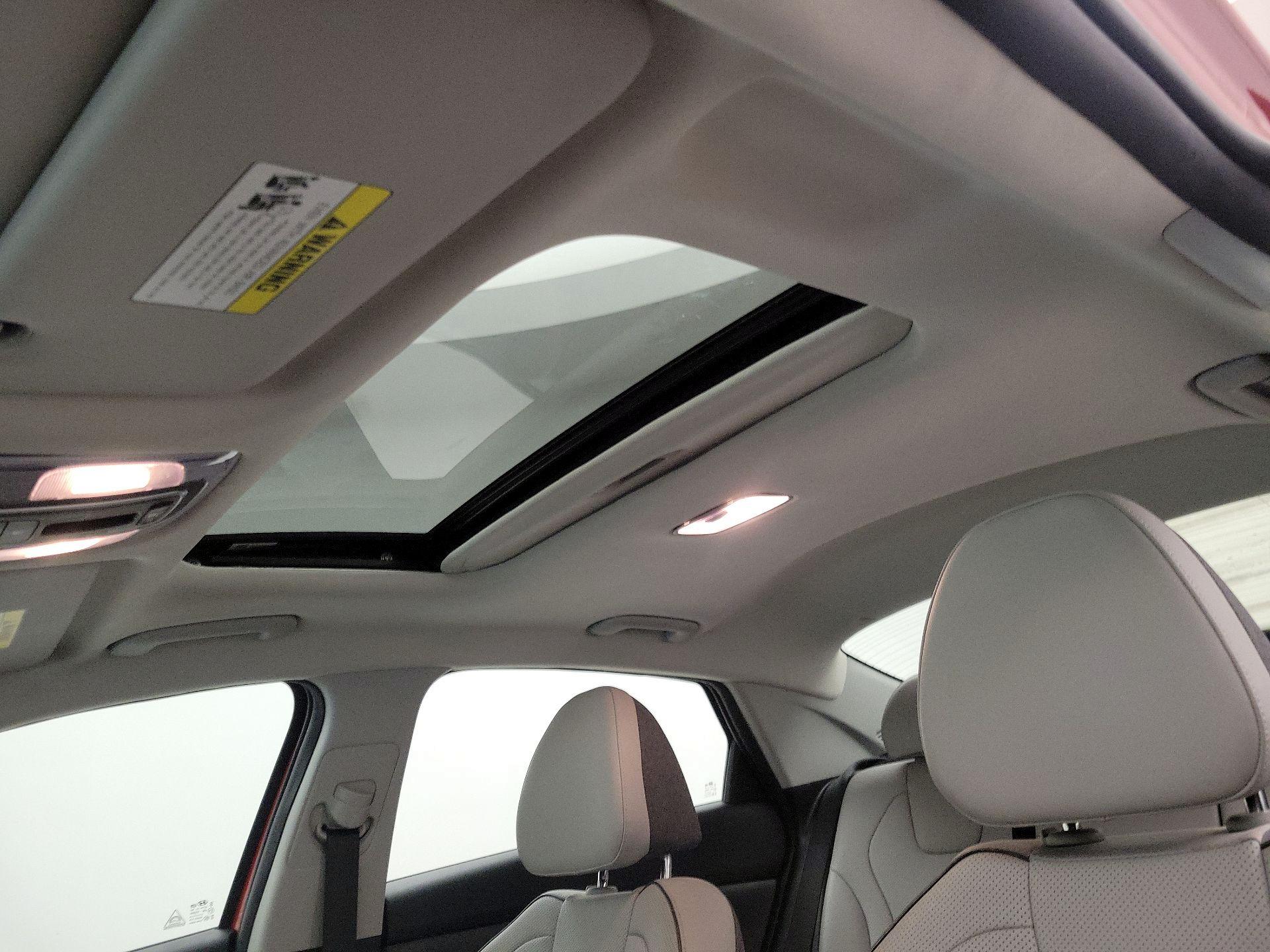 Thumbnail: 2022 Hyundai Elantra - 19