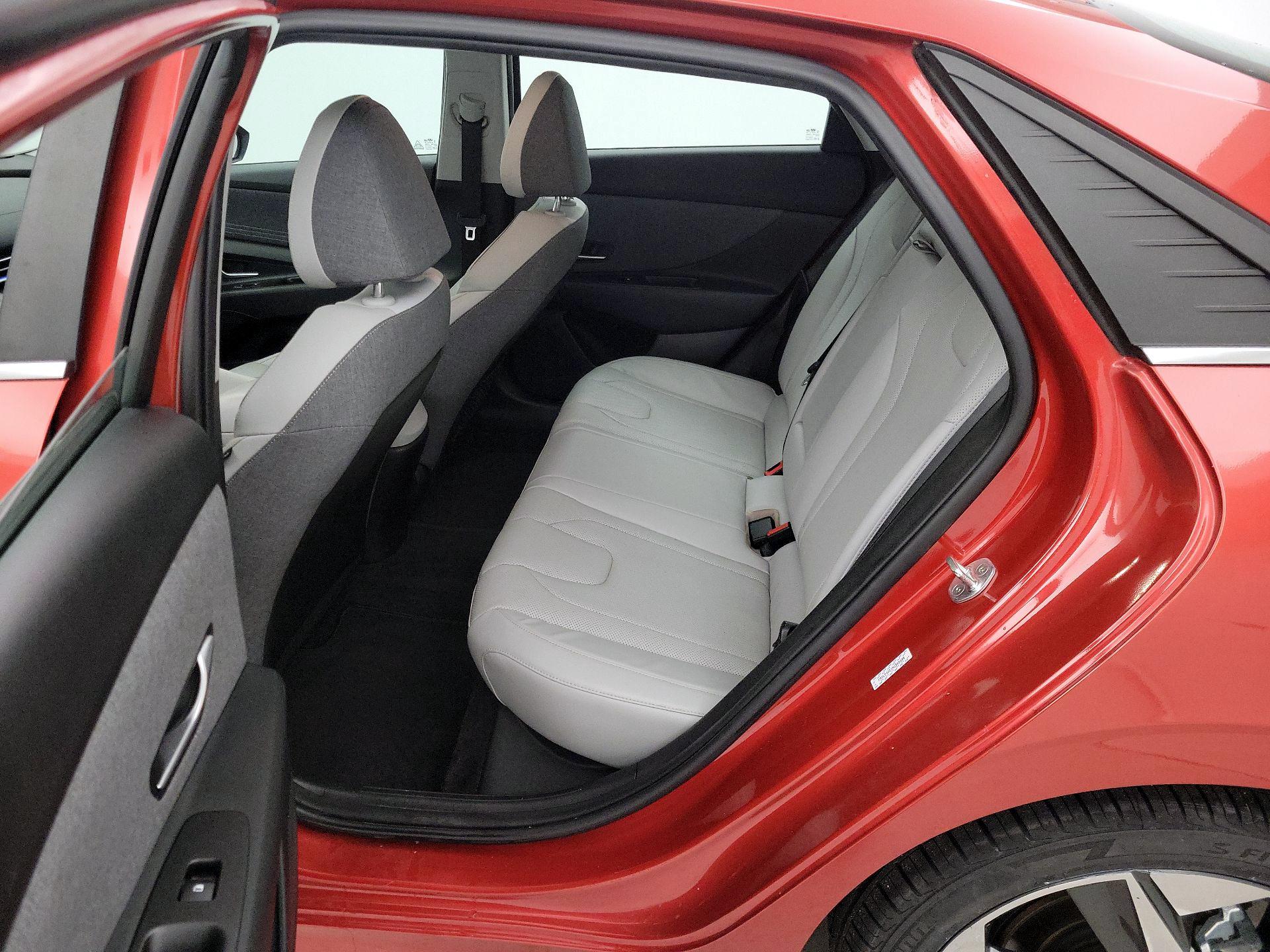 Thumbnail: 2022 Hyundai Elantra - 20