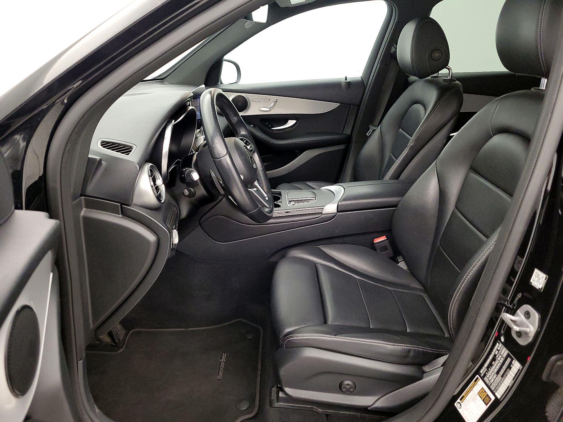 Thumbnail: 2022 Mercedes-Benz GLC - 11