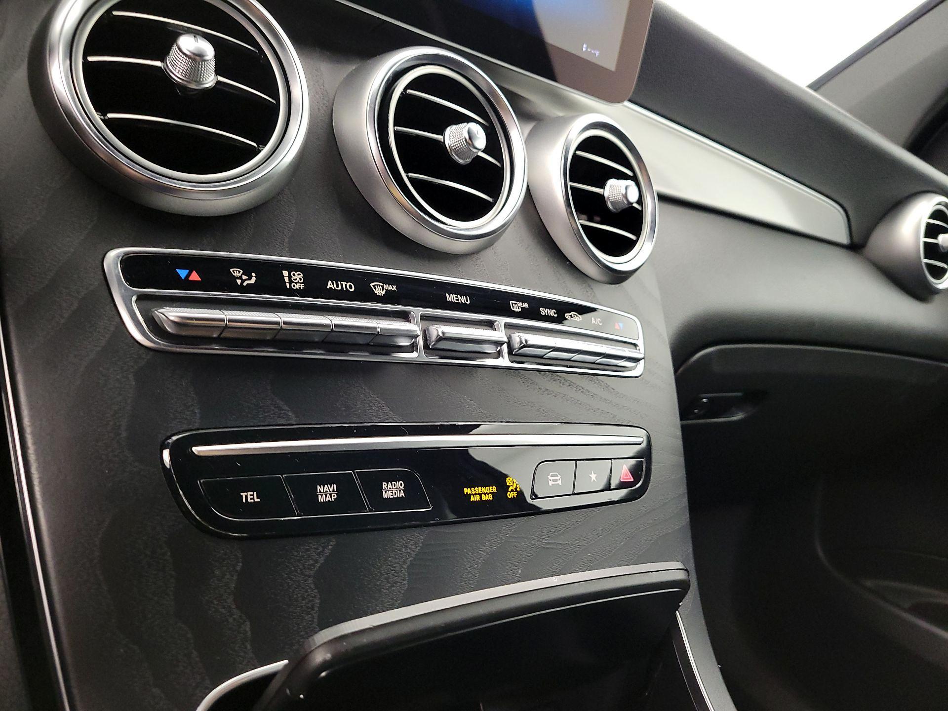 Thumbnail: 2022 Mercedes-Benz GLC - 16