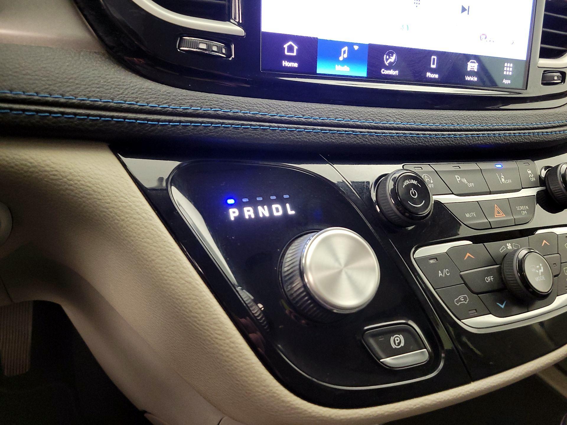 Thumbnail: 2021 Chrysler Pacifica - 17