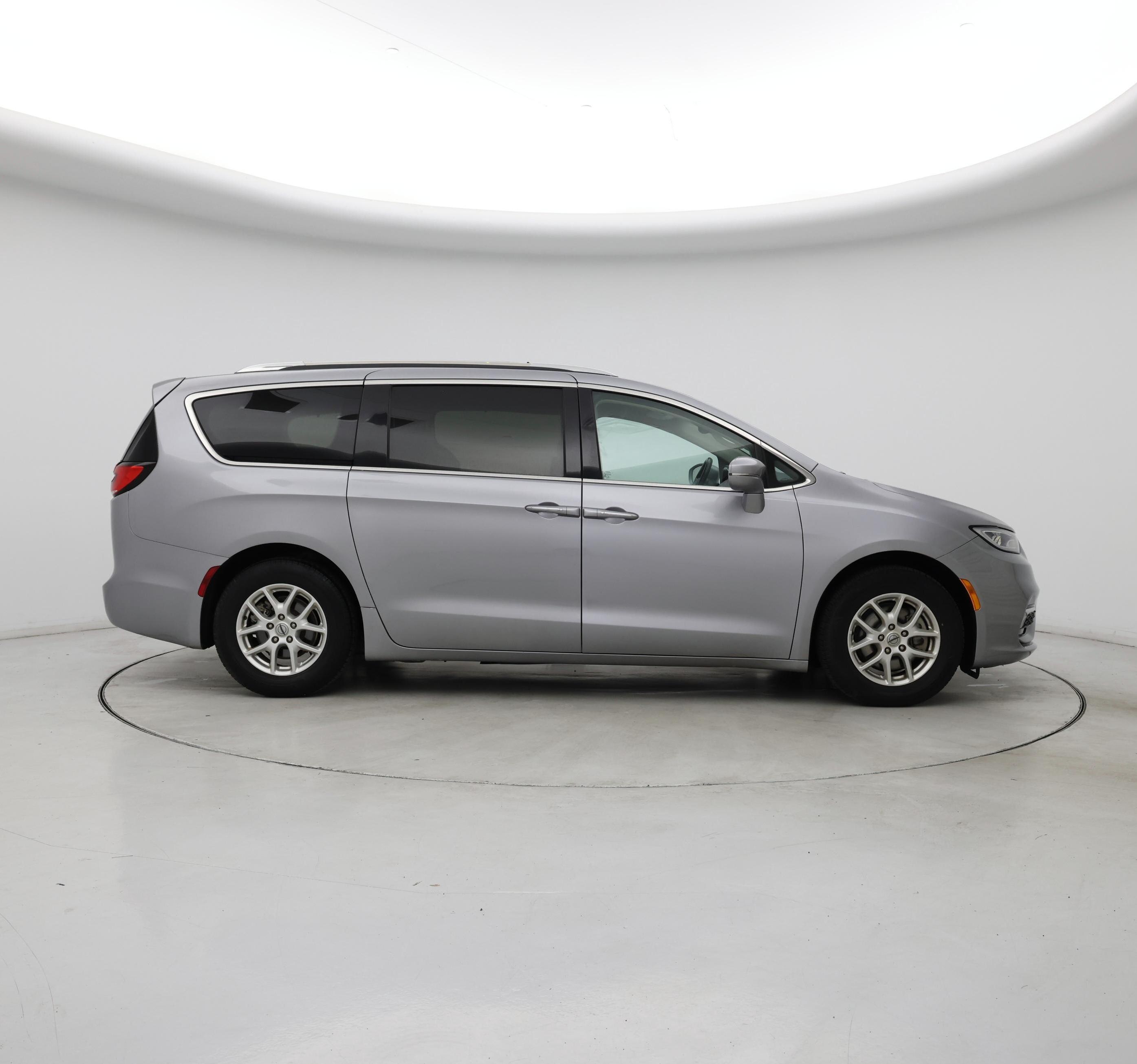 Thumbnail: 2021 Chrysler Pacifica - 7