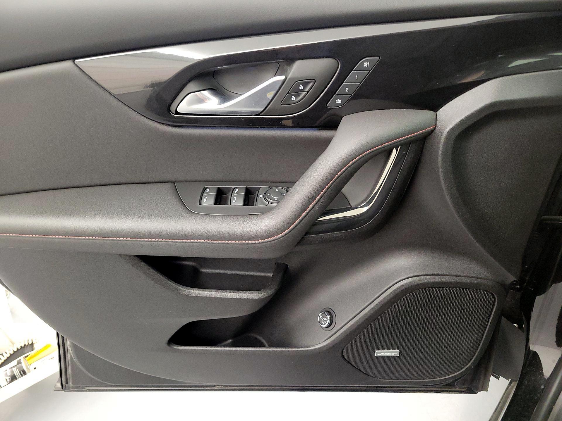 Thumbnail: 2022 Chevrolet Blazer - 12