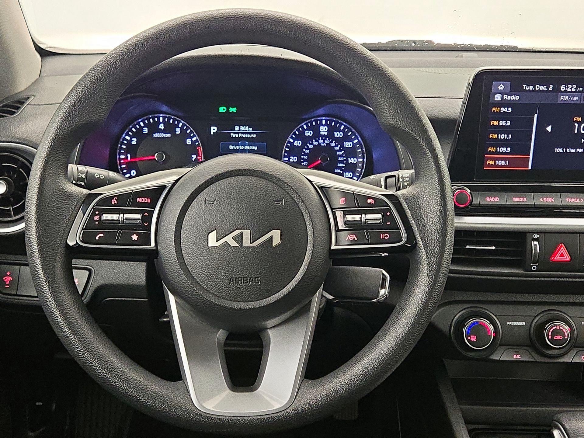 Thumbnail: 2023 Kia Forte - 10