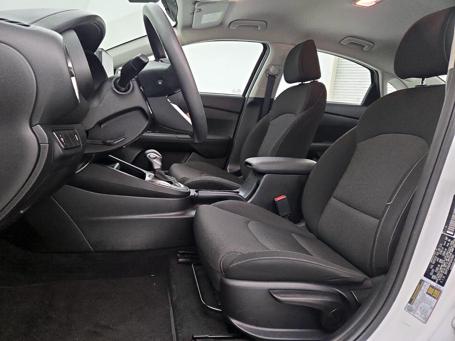 Thumbnail: 2023 Kia Forte - 11