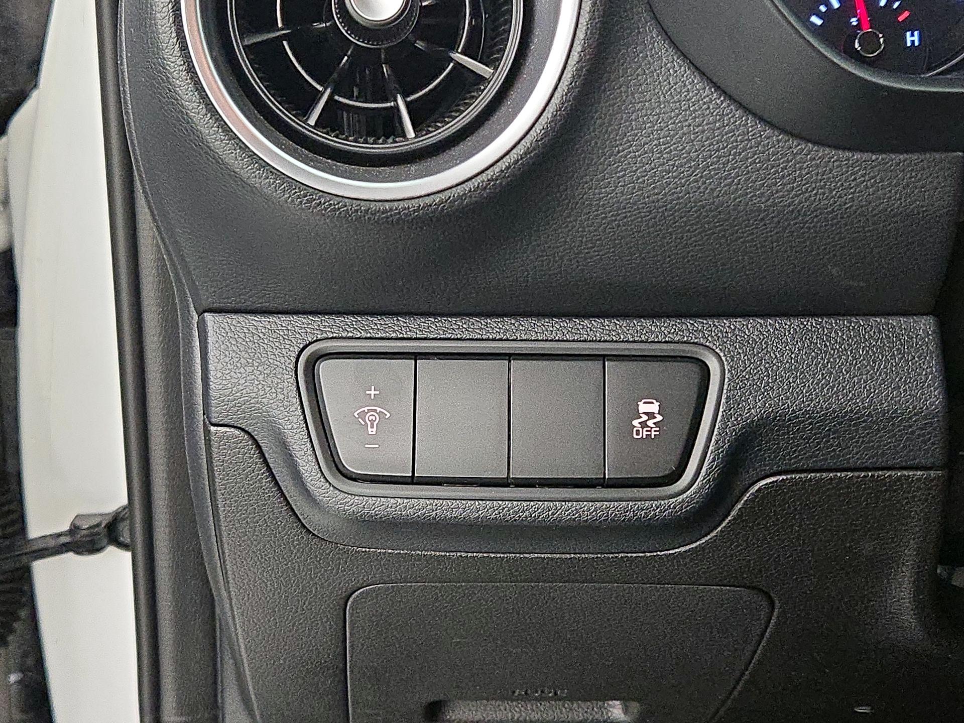 Thumbnail: 2023 Kia Forte - 13