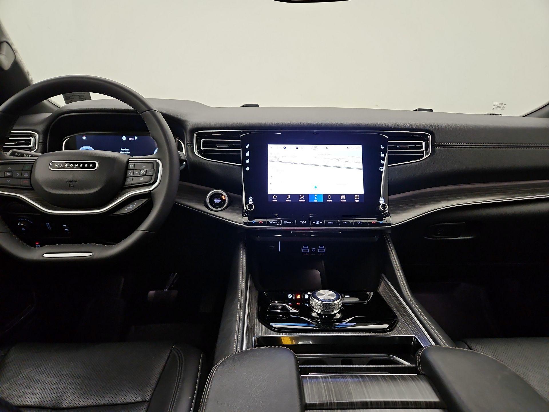 Thumbnail: 2024 Jeep Wagoneer - 9