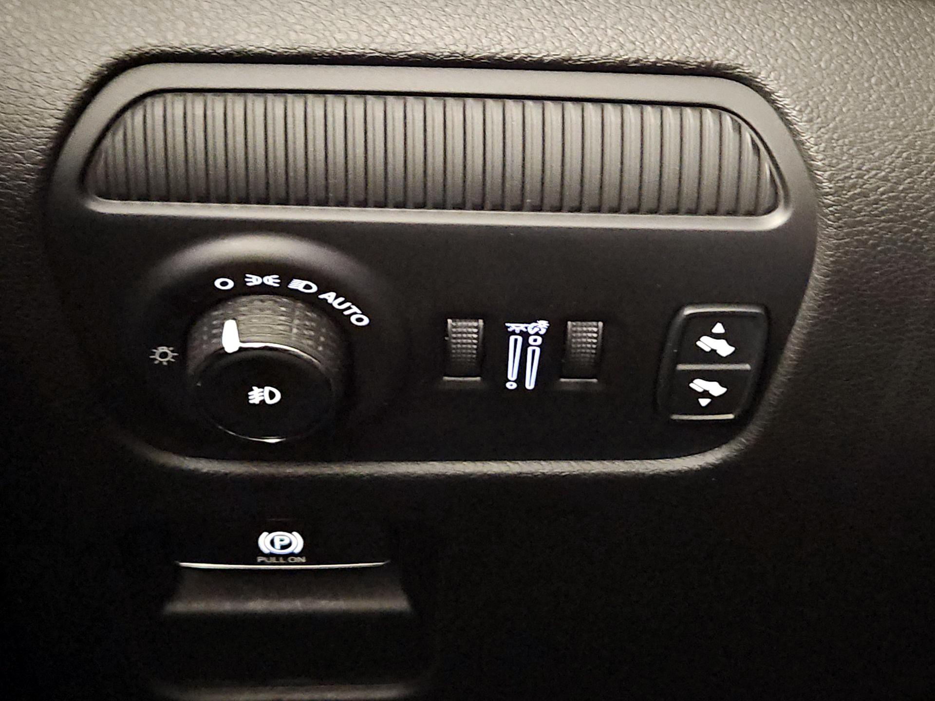 Thumbnail: 2024 Jeep Wagoneer - 13