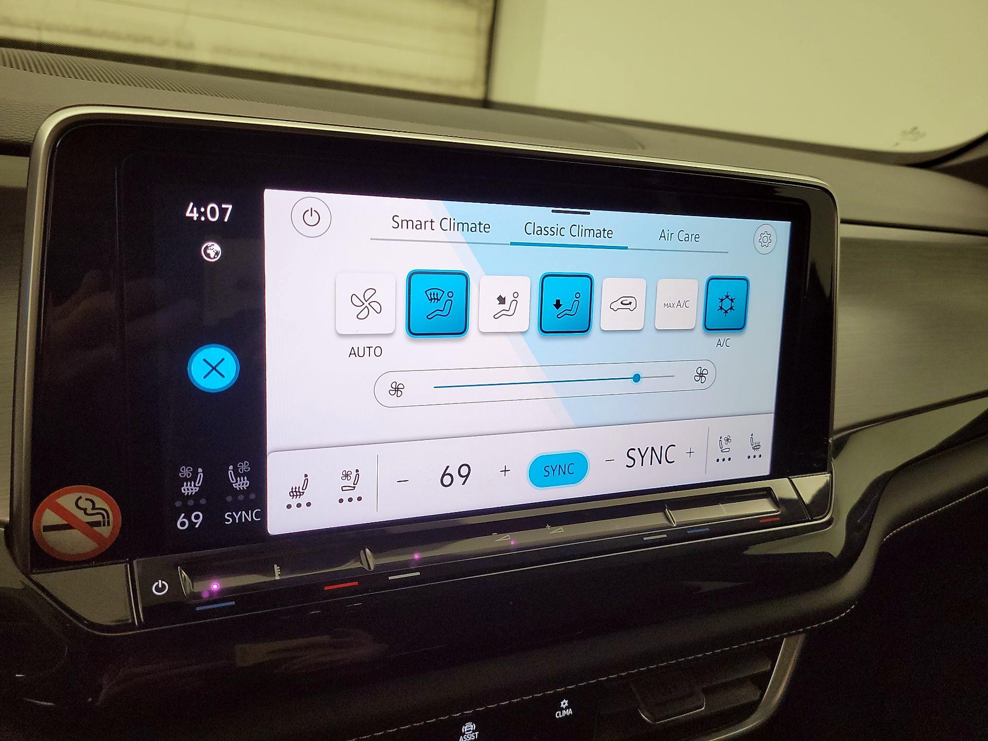 Thumbnail: 2024 Volkswagen Atlas - 16