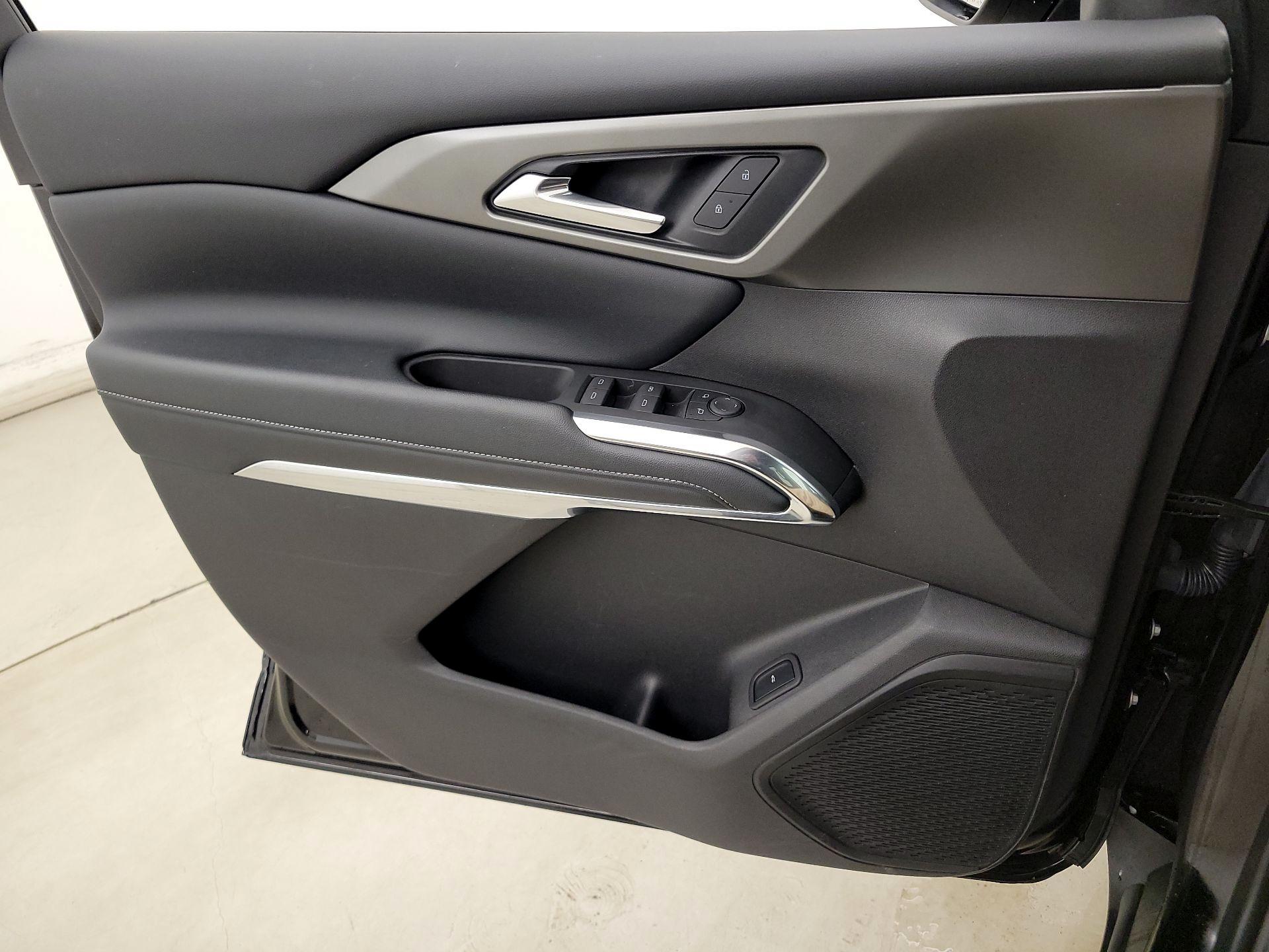 Thumbnail: 2025 Chevrolet Traverse - 12