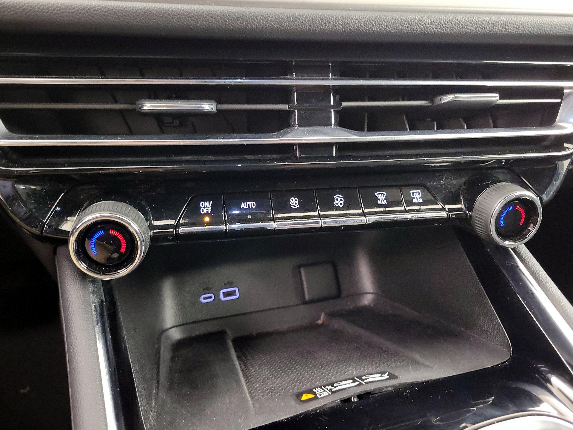 Thumbnail: 2025 Chevrolet Traverse - 16