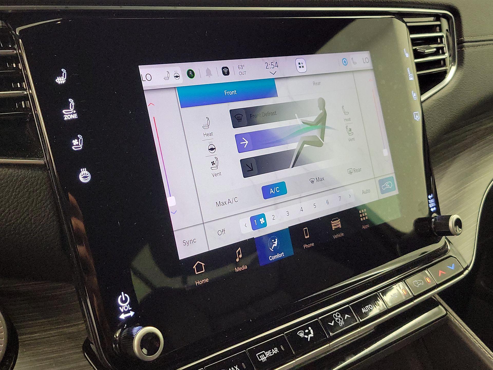 Thumbnail: 2024 Jeep Wagoneer - 16