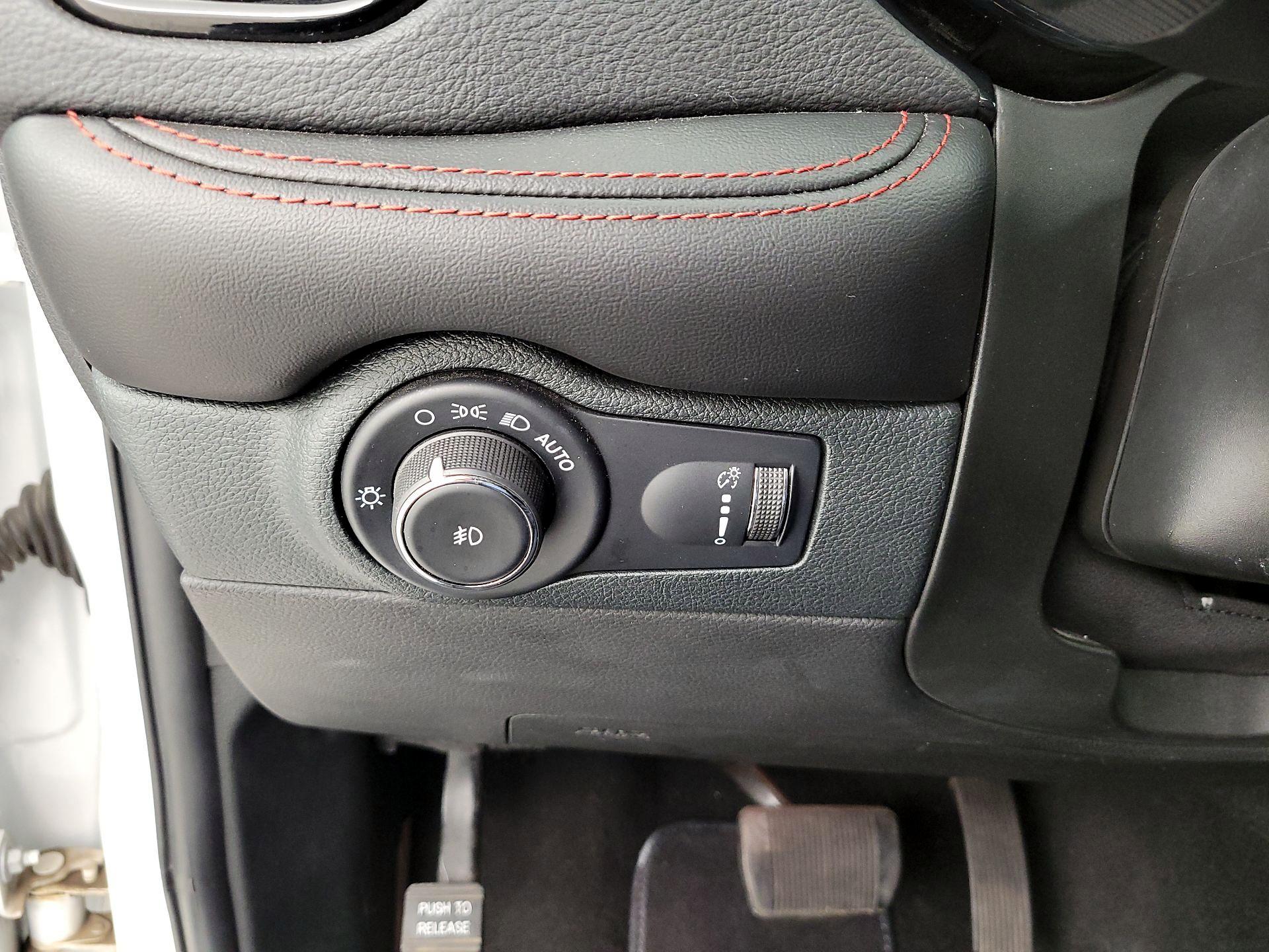 Thumbnail: 2023 Dodge Durango - 13