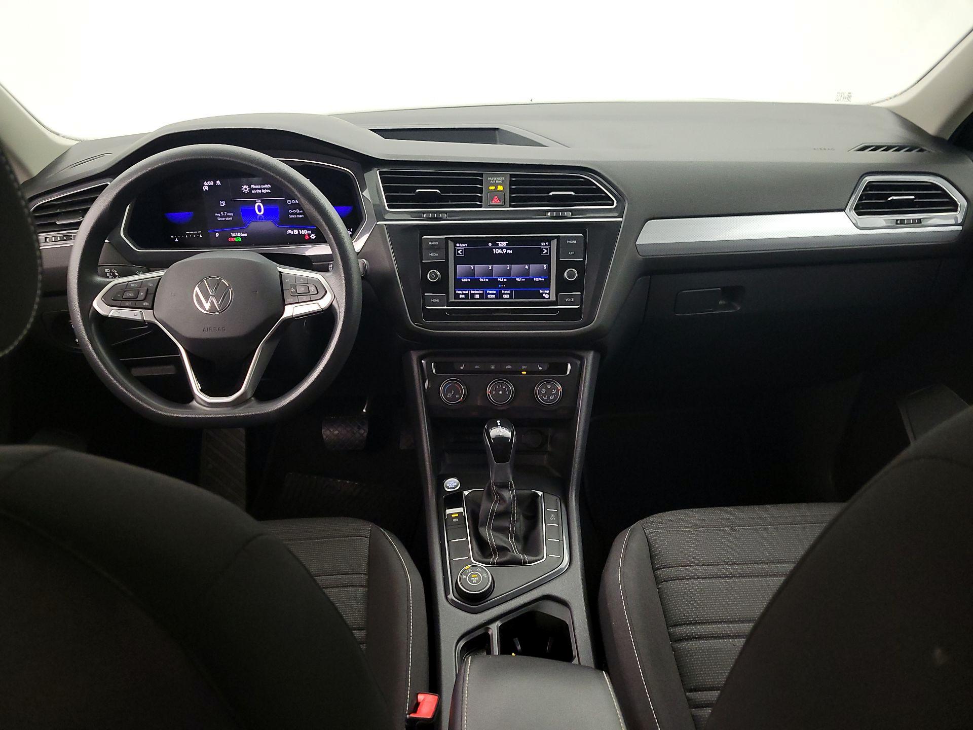 Thumbnail: 2022 Volkswagen Tiguan - 9