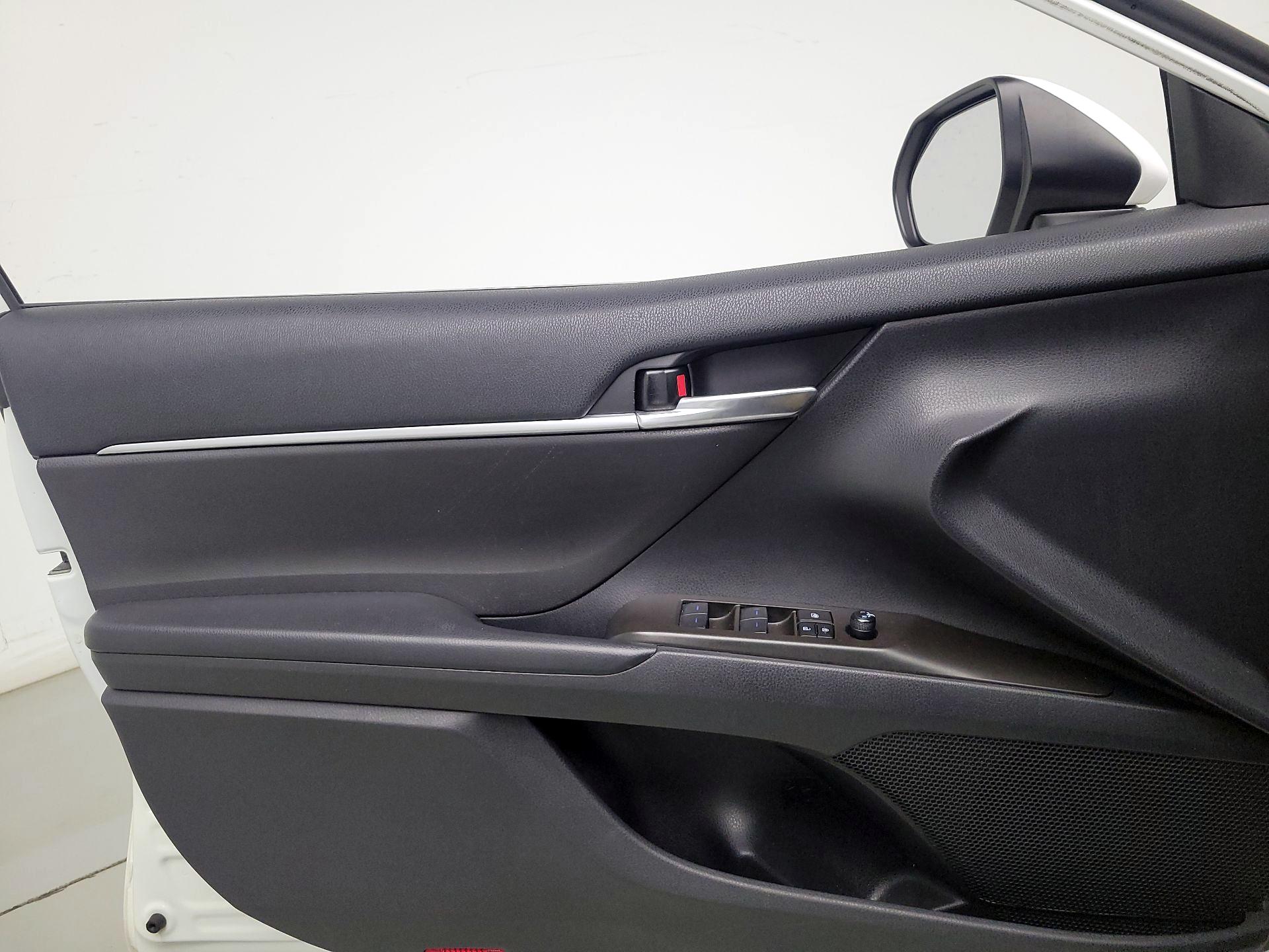 Thumbnail: 2023 Toyota Camry - 12