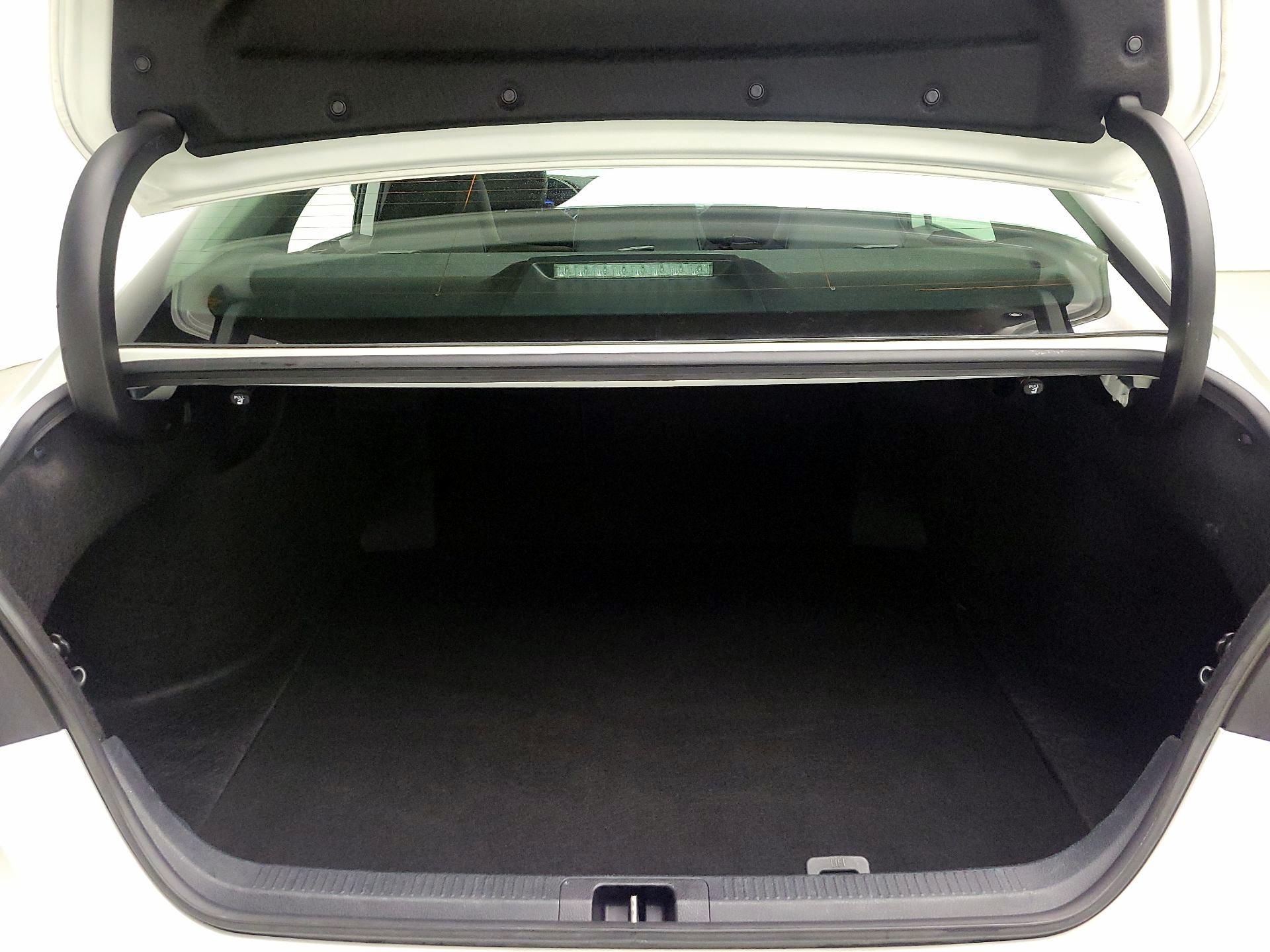 Thumbnail: 2023 Toyota Camry - 20