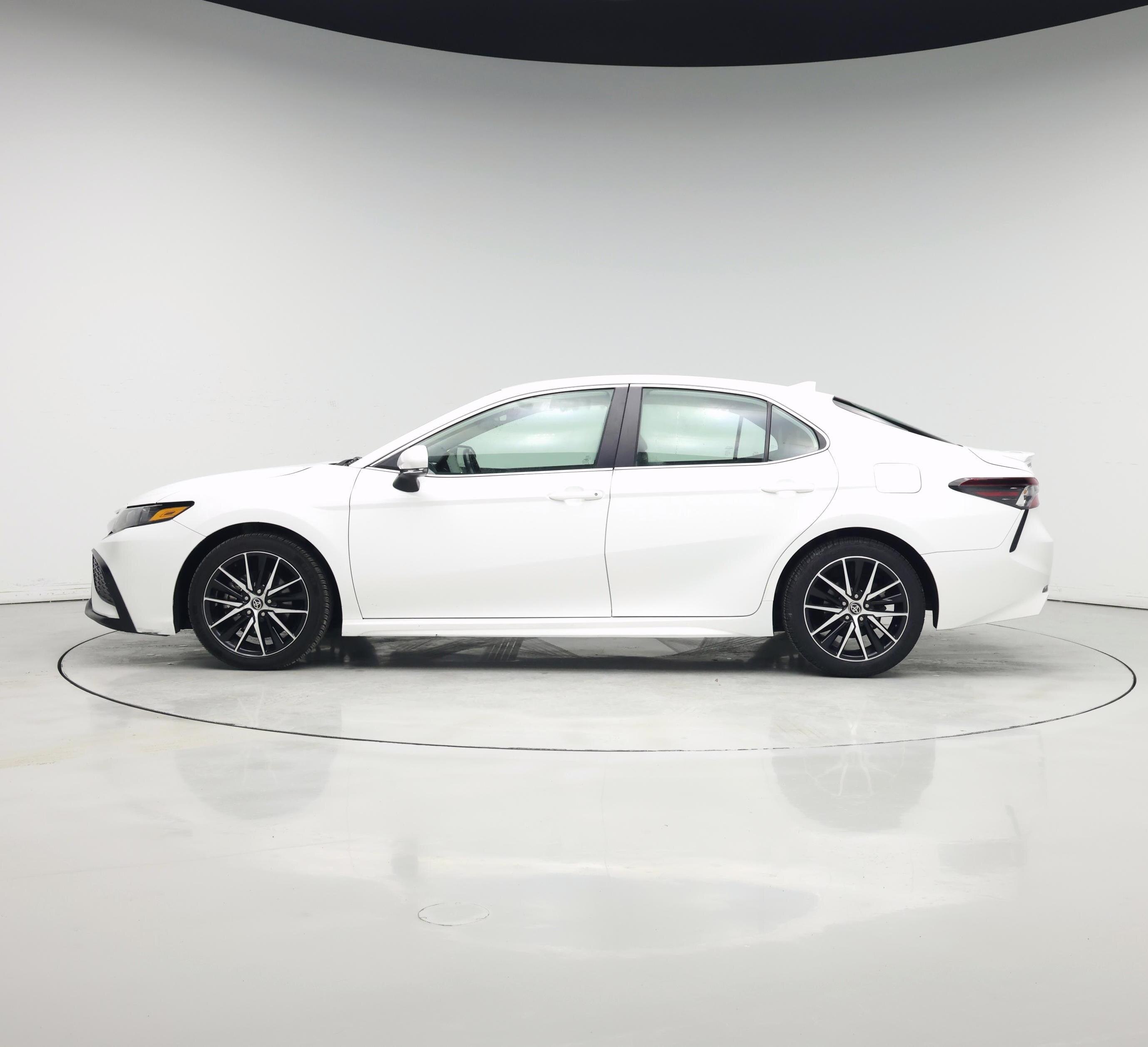 Thumbnail: 2023 Toyota Camry - 3