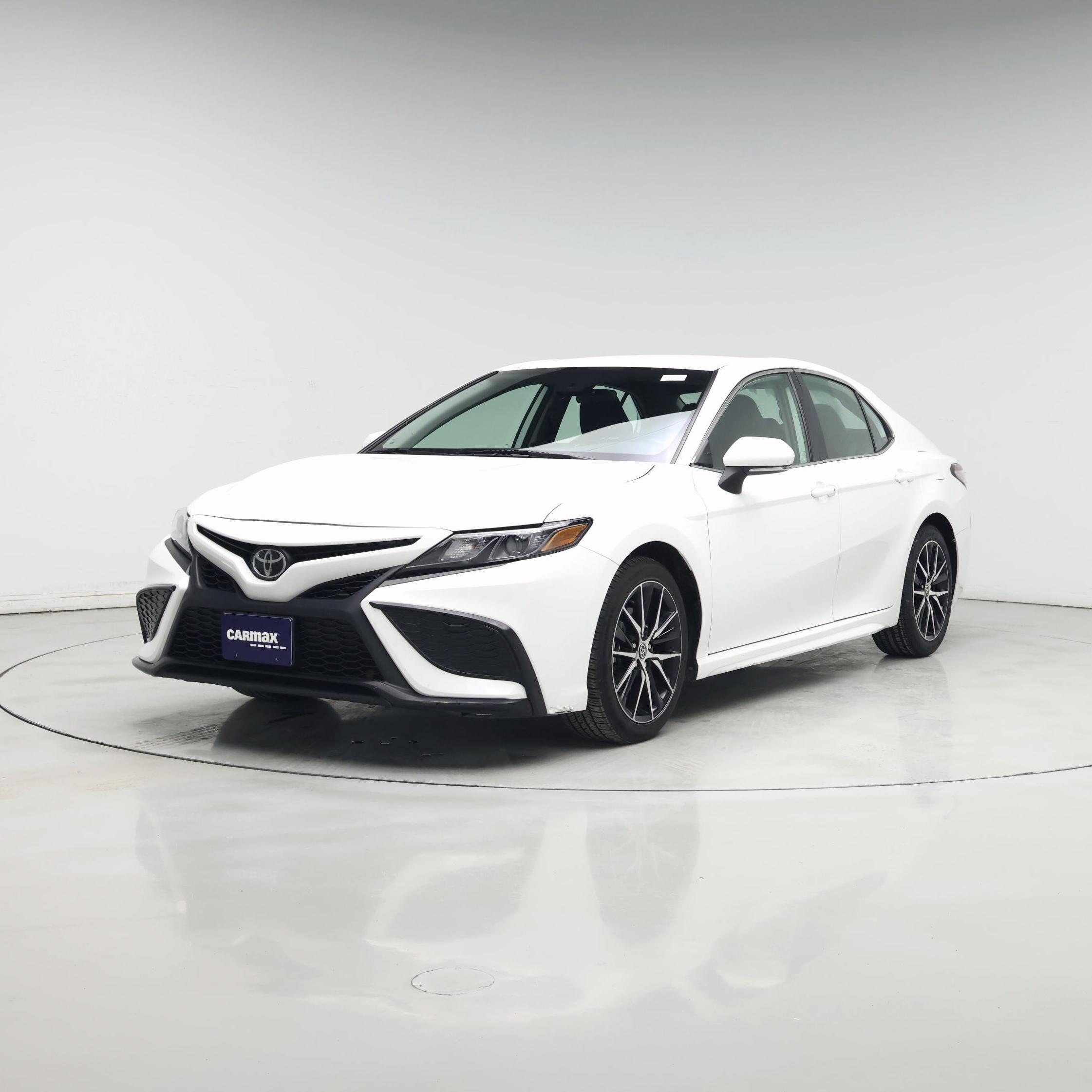 Thumbnail: 2023 Toyota Camry - 4