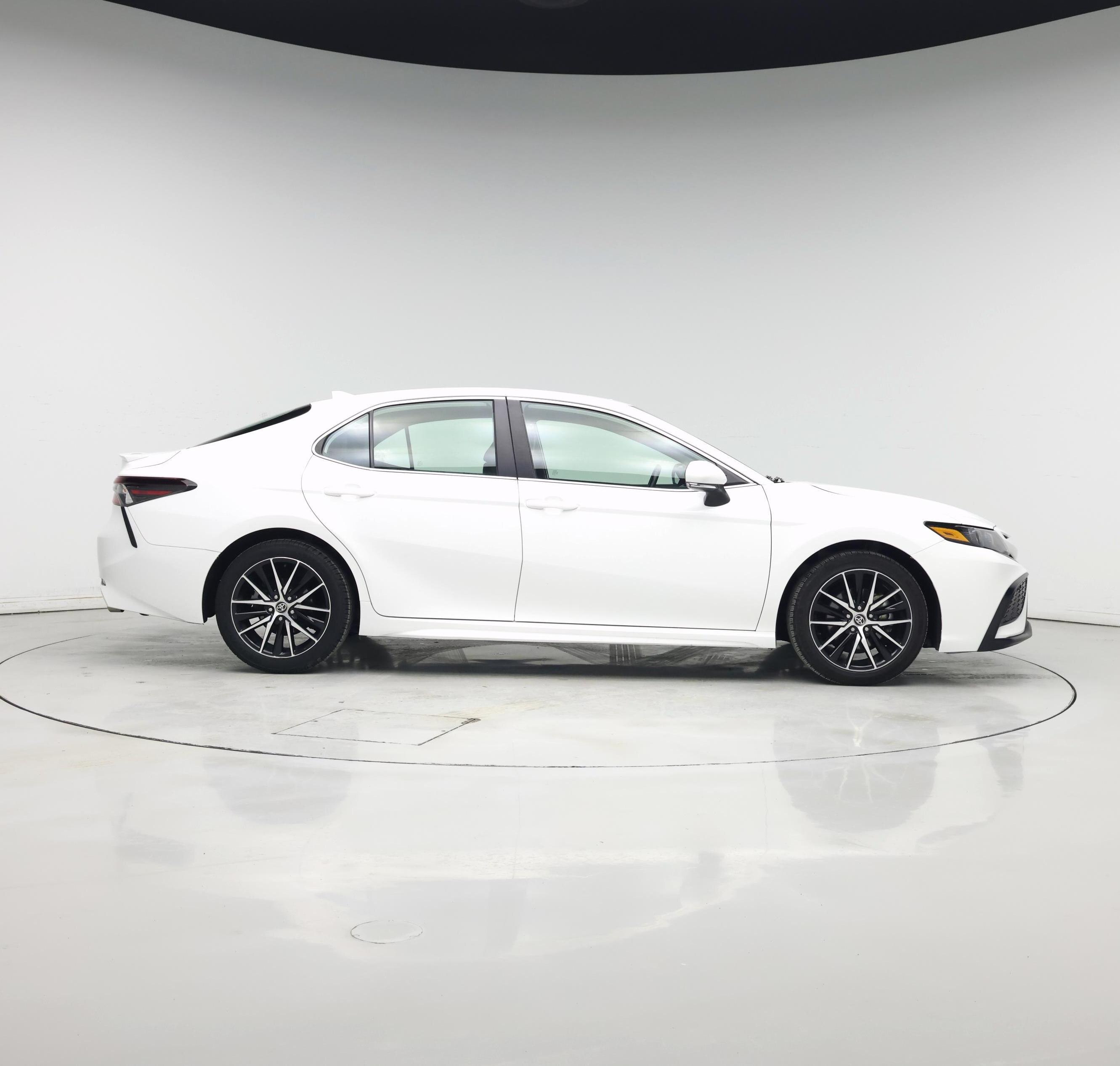 Thumbnail: 2023 Toyota Camry - 7