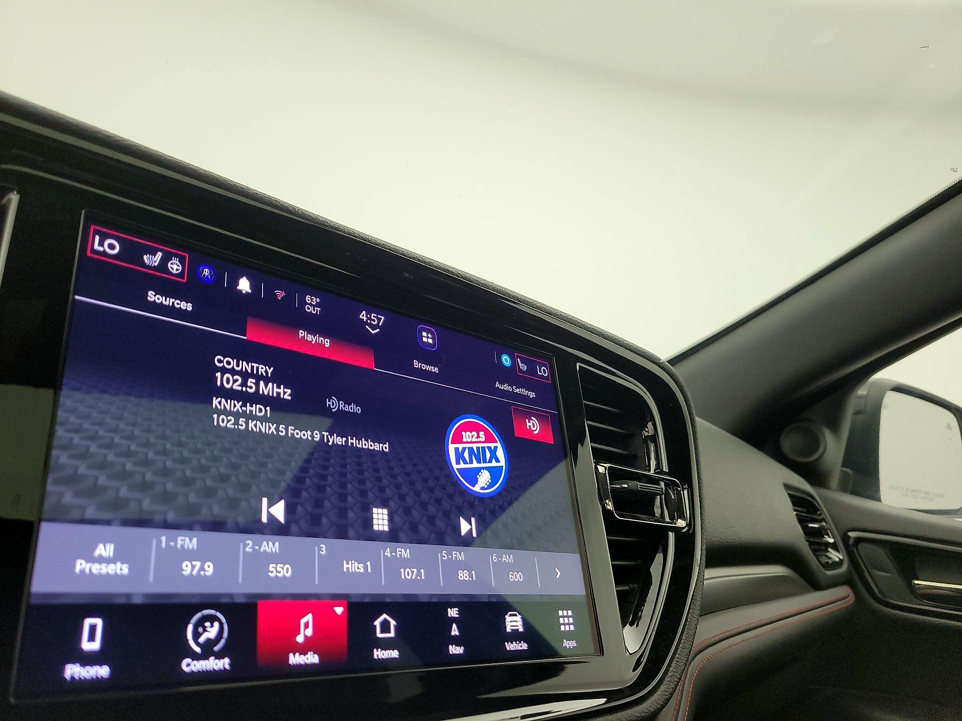 Thumbnail: 2023 Dodge Durango - 16