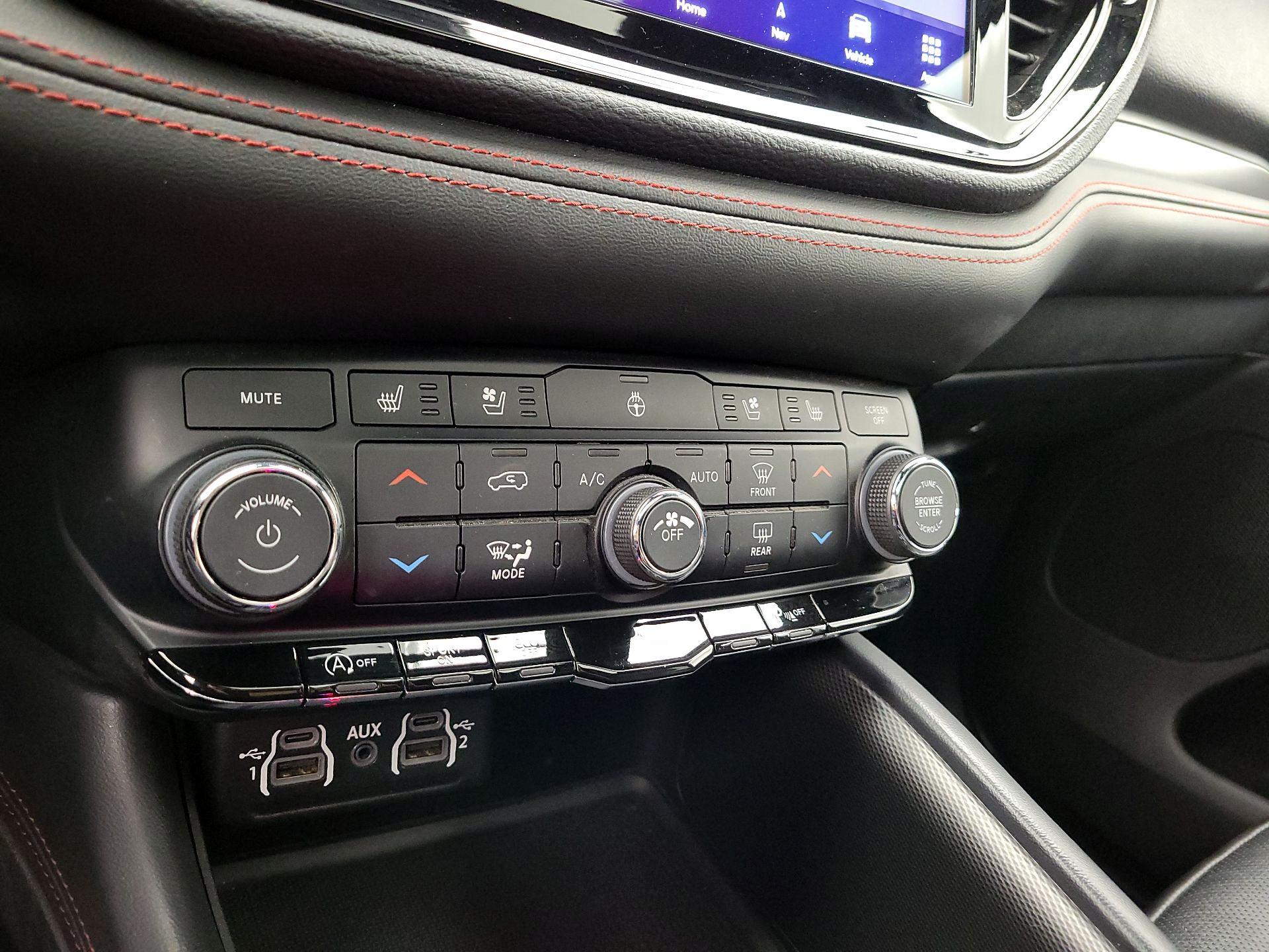 Thumbnail: 2023 Dodge Durango - 17