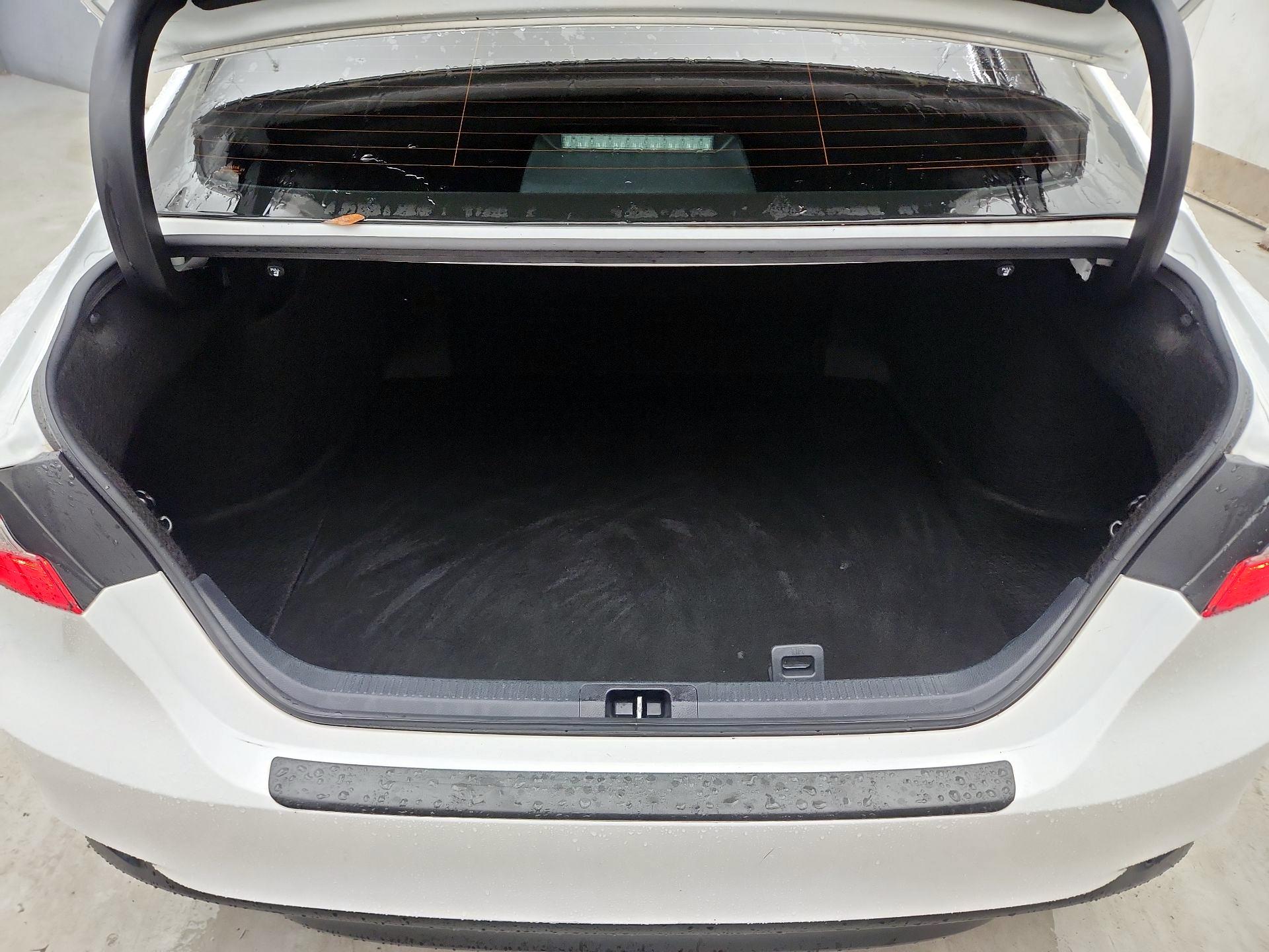 Thumbnail: 2023 Toyota Camry - 20