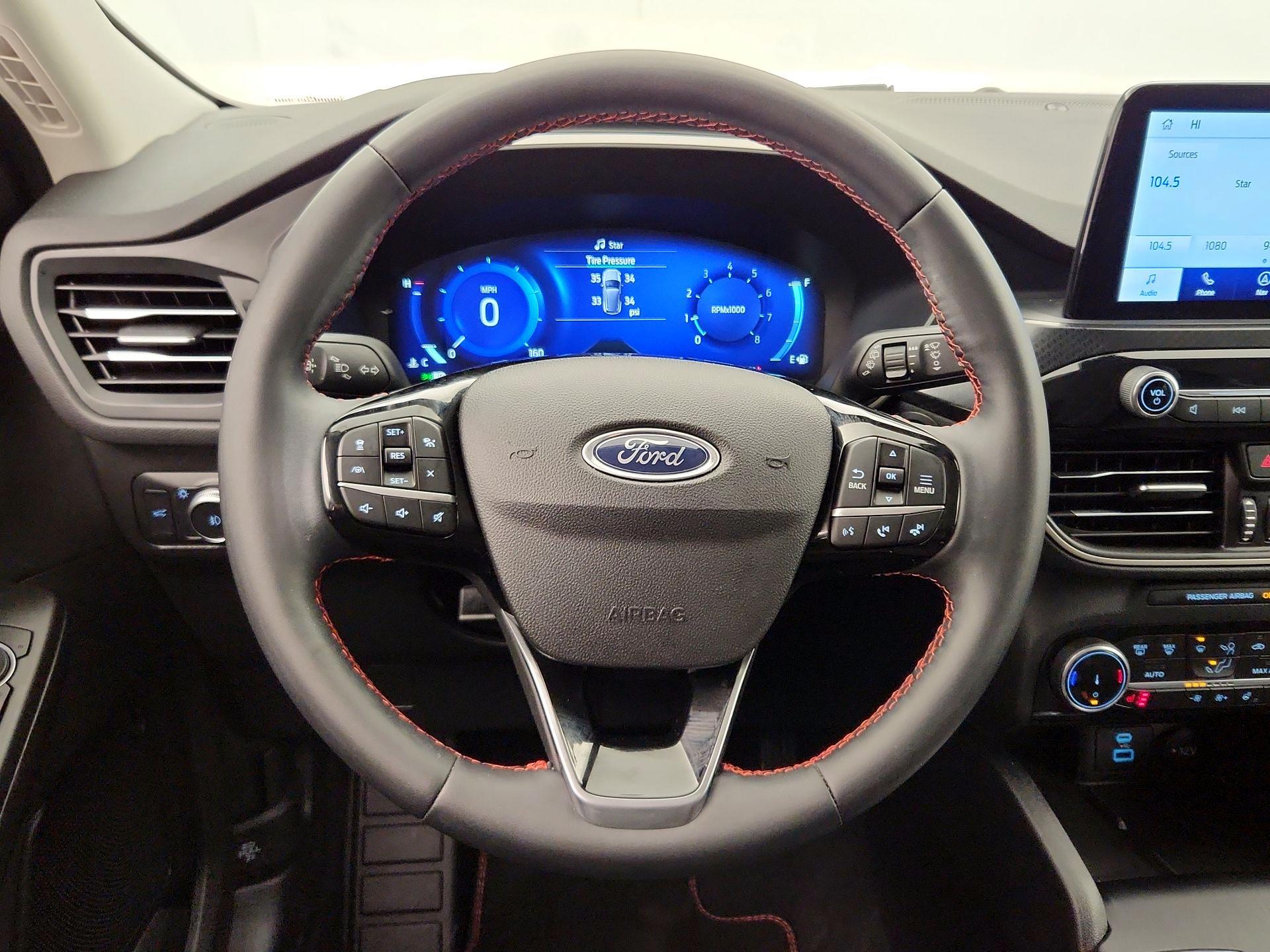 Thumbnail: 2022 Ford Escape - 10