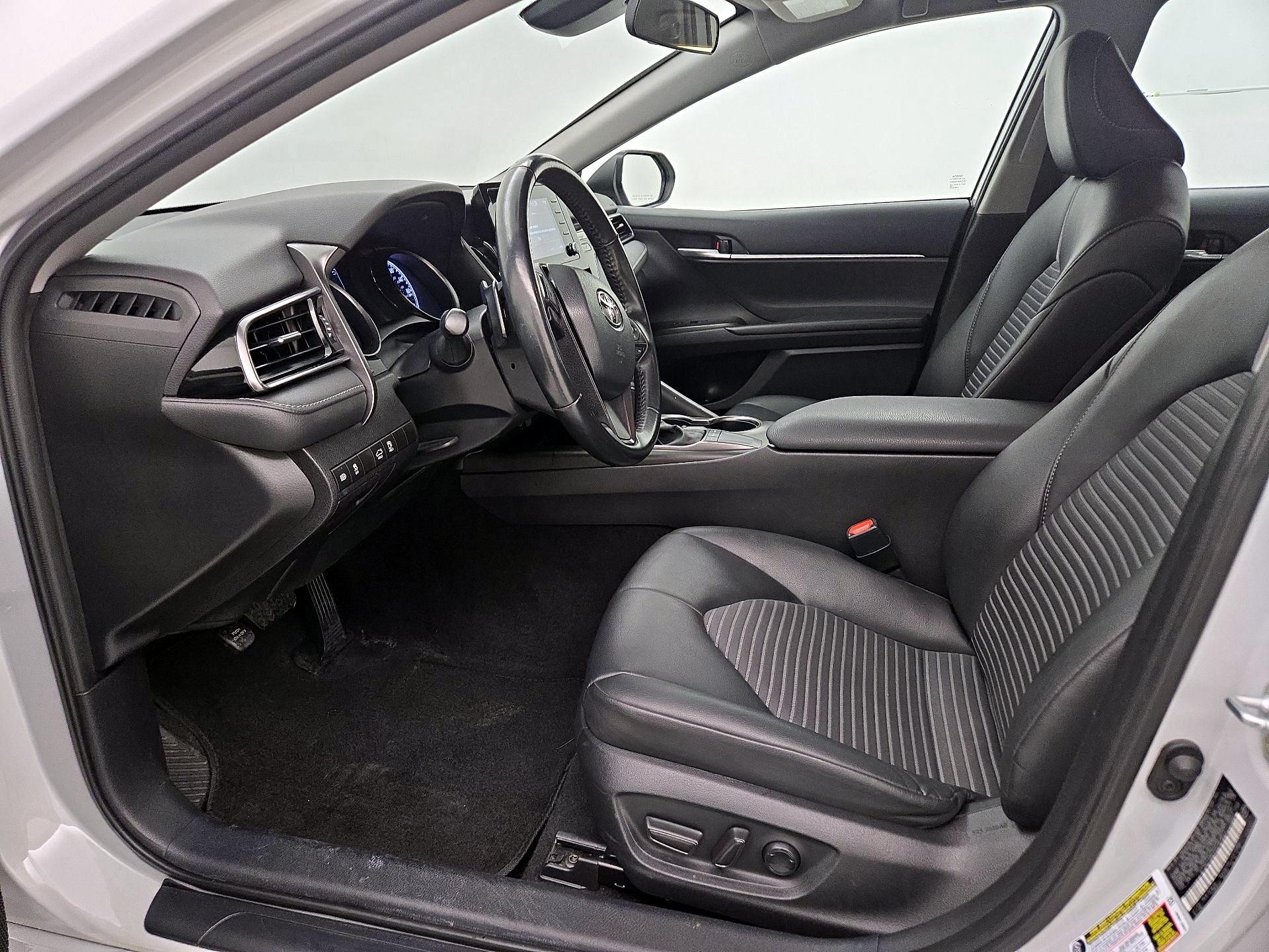 Thumbnail: 2023 Toyota Camry - 11