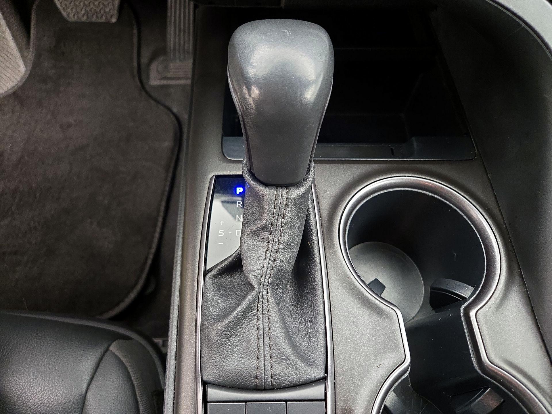 Thumbnail: 2023 Toyota Camry - 17