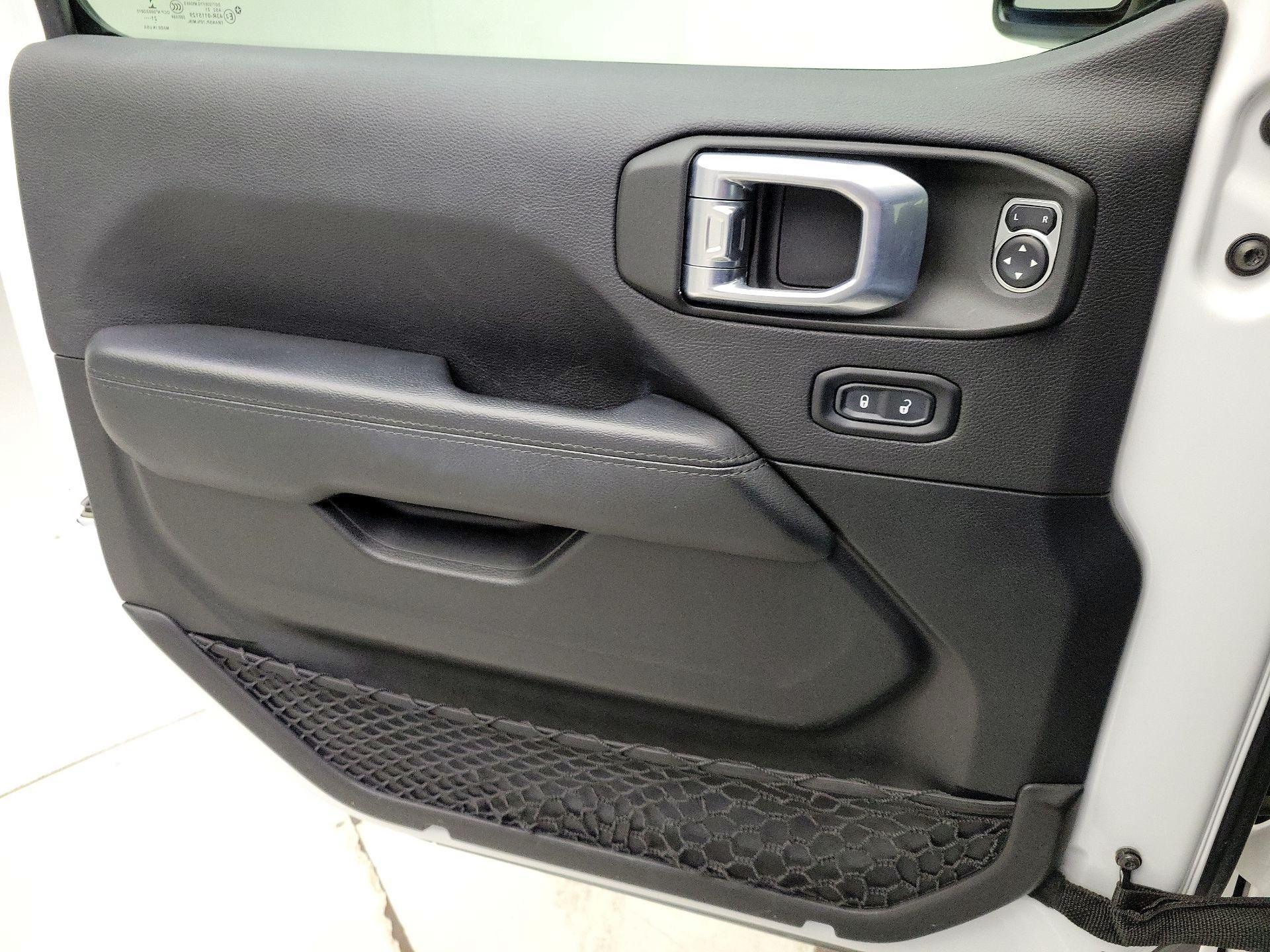 Thumbnail: 2021 Jeep Wrangler - 12