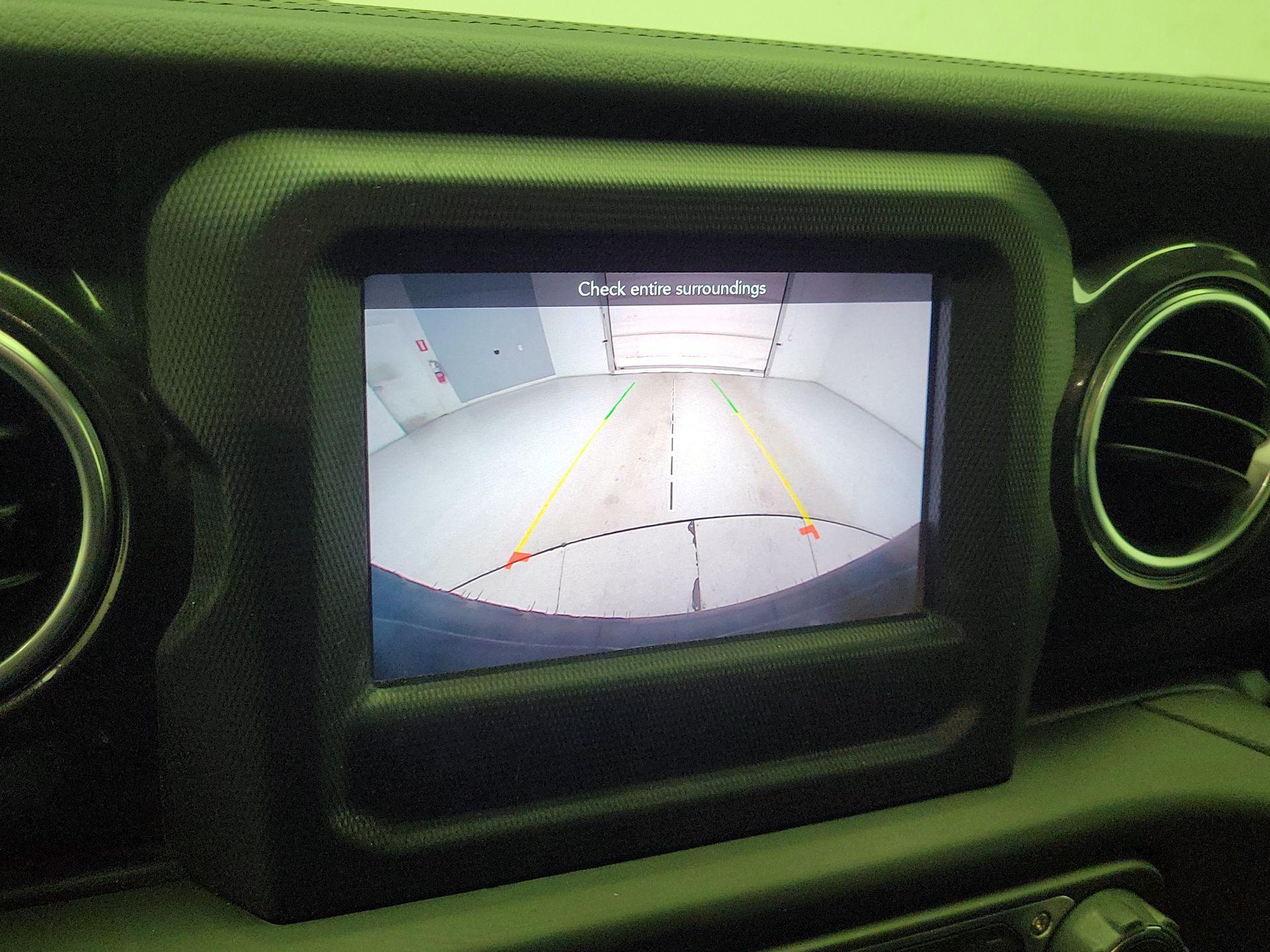 Thumbnail: 2021 Jeep Wrangler - 14