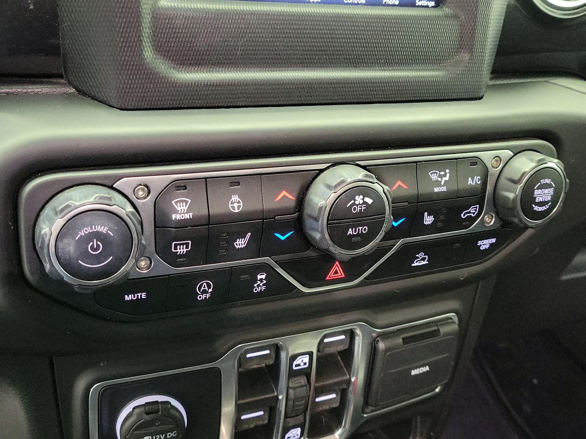 Thumbnail: 2021 Jeep Wrangler - 16