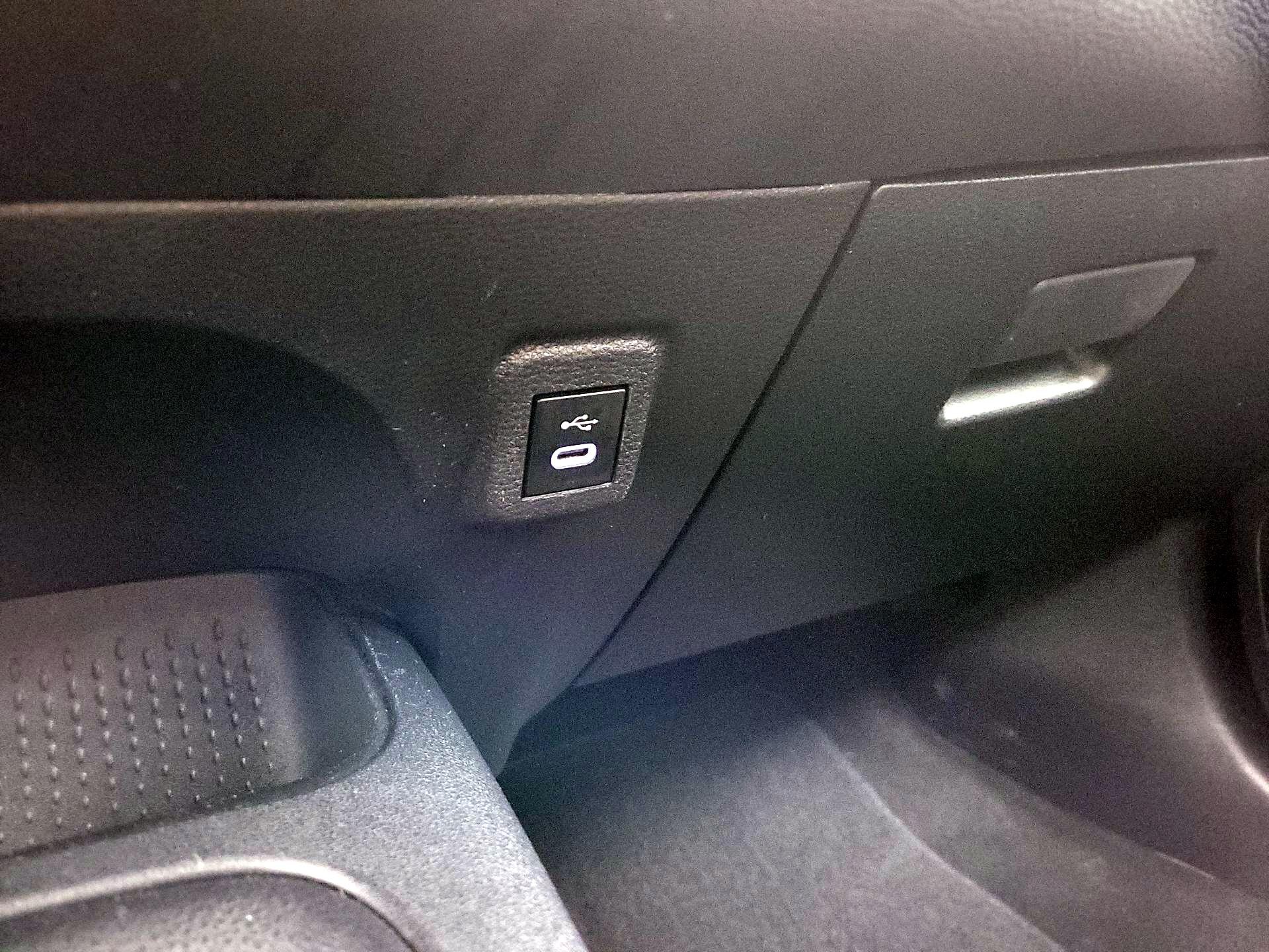 Thumbnail: 2023 Toyota Corolla - 18