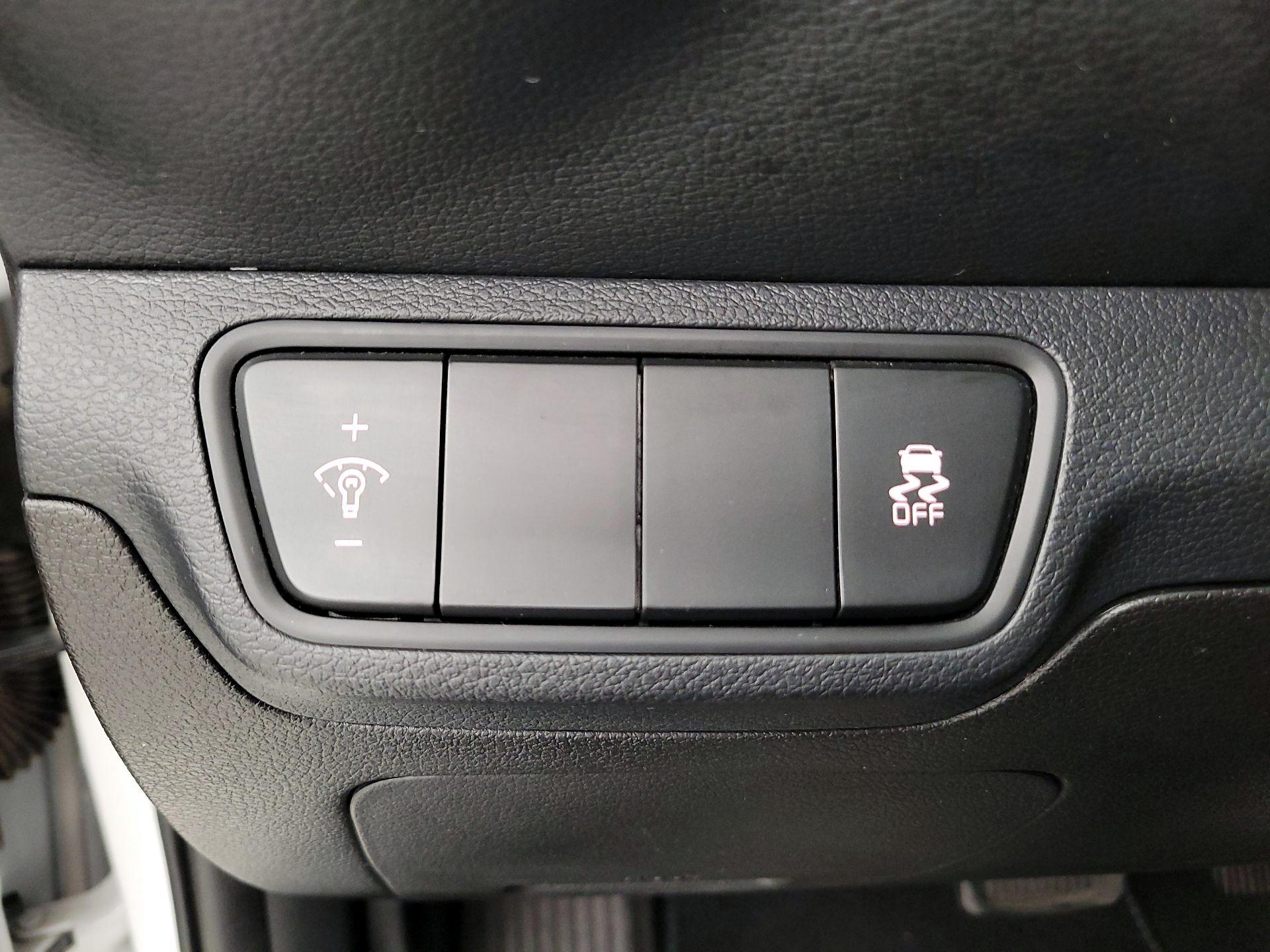 Thumbnail: 2023 Kia Forte - 13