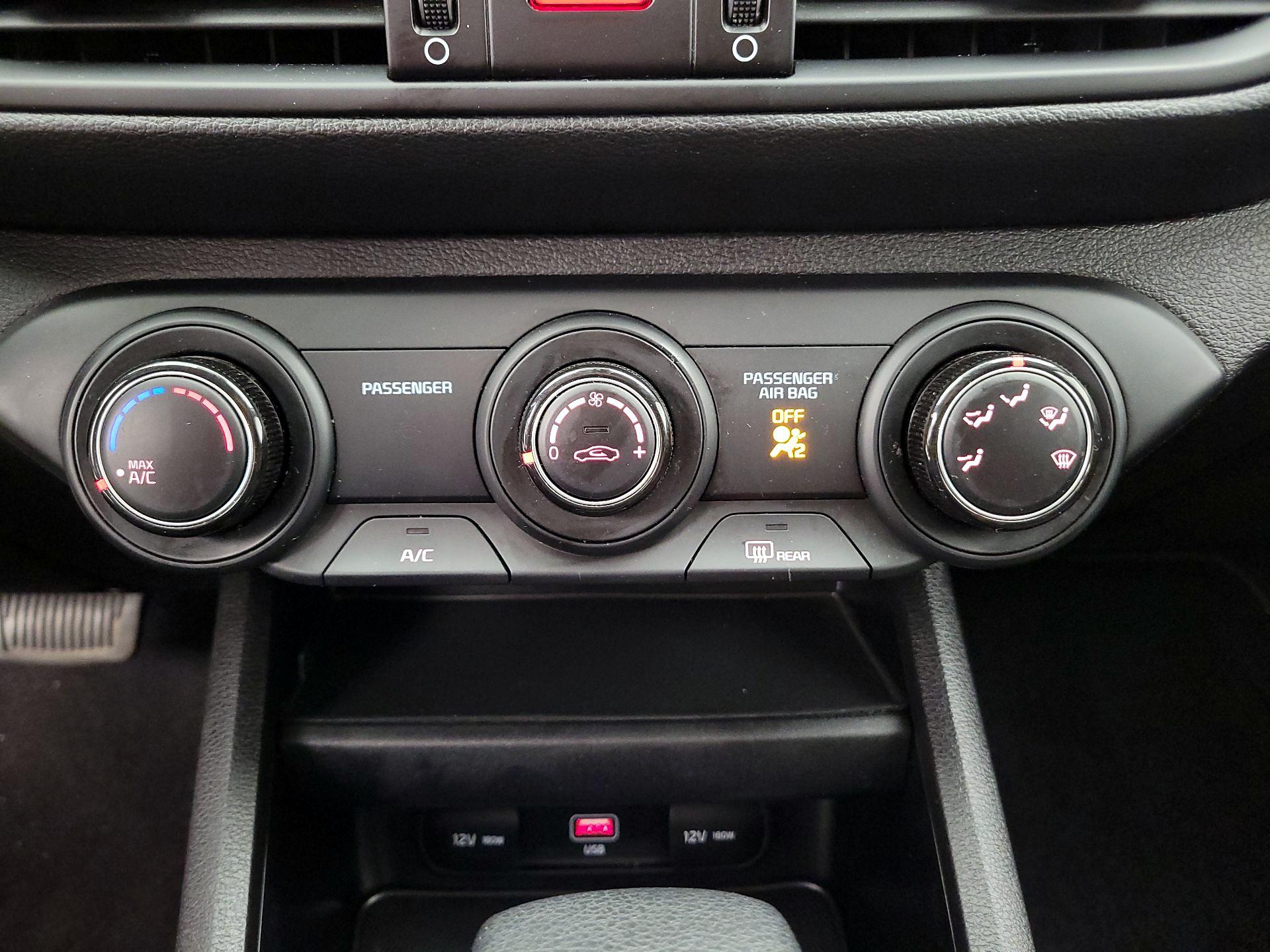 Thumbnail: 2023 Kia Forte - 16