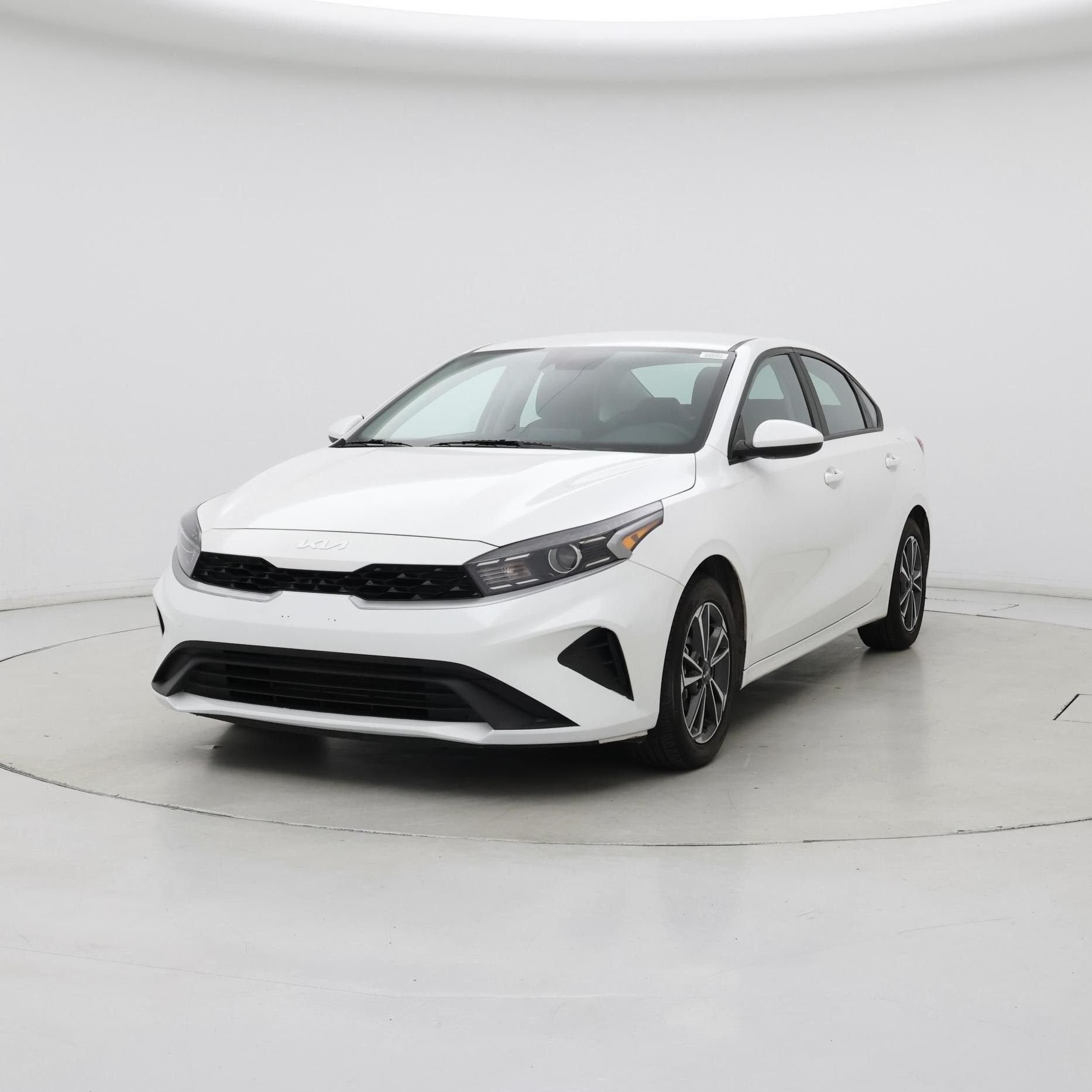 Thumbnail: 2023 Kia Forte - 4