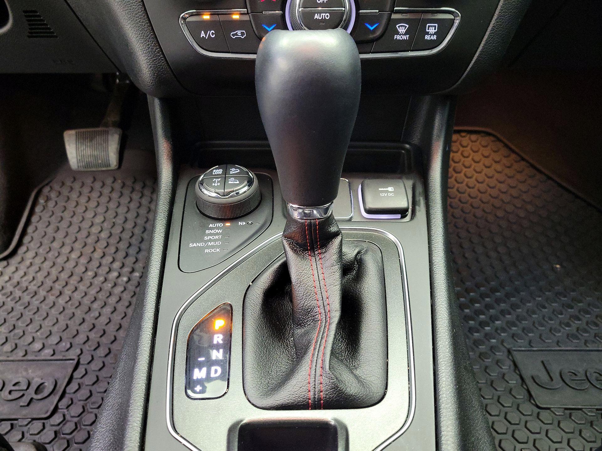 Thumbnail: 2022 Jeep Cherokee - 17