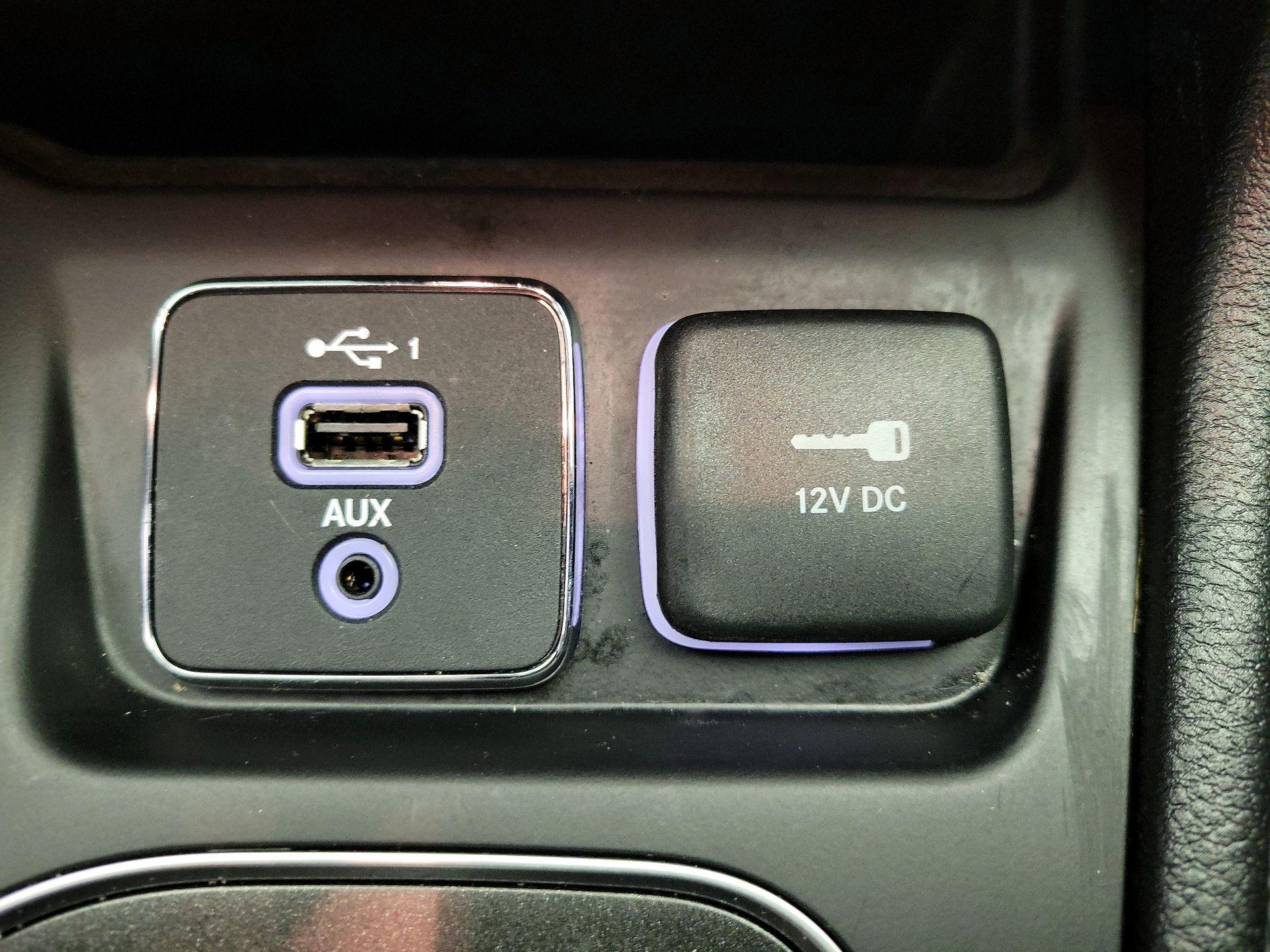 Thumbnail: 2022 Jeep Cherokee - 18