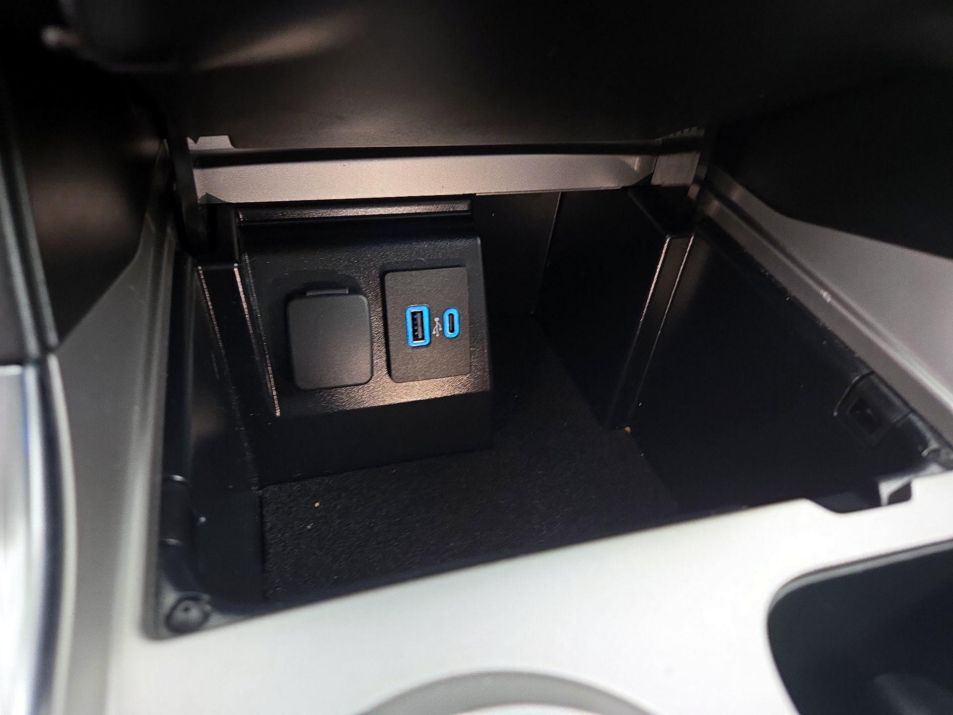 Thumbnail: 2023 Ford Explorer - 19