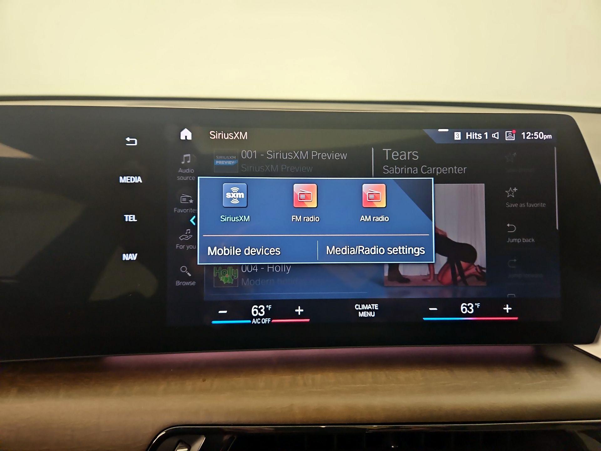 Thumbnail: 2023 BMW X1 - 16