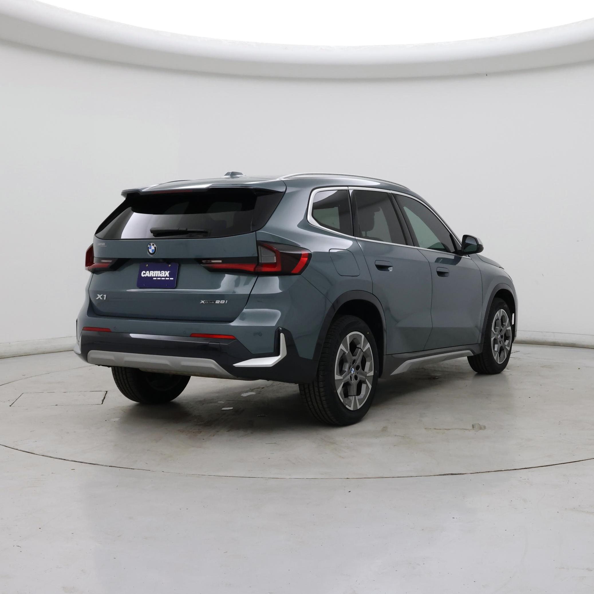 Thumbnail: 2023 BMW X1 - 8