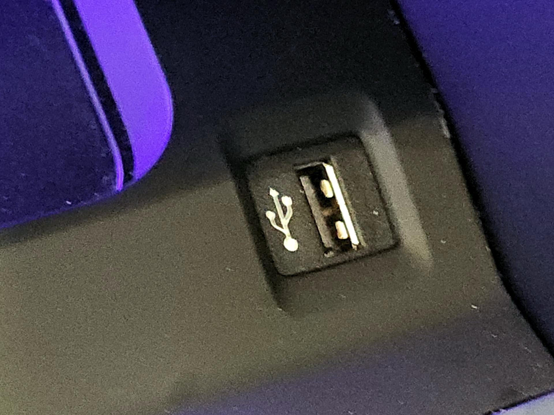 Thumbnail: 2023 BMW XM - 19