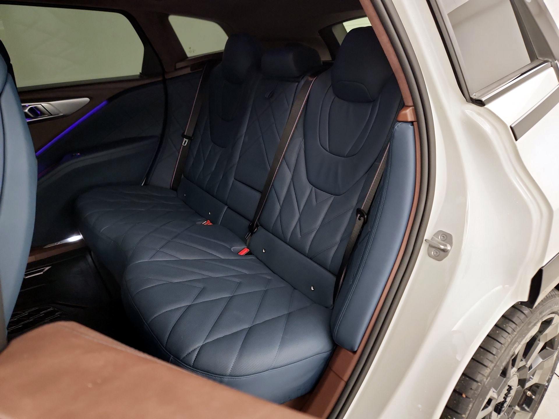 Thumbnail: 2023 BMW XM - 20