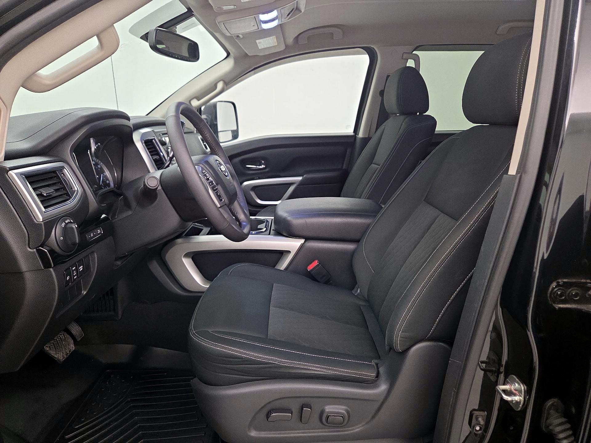 Thumbnail: 2017 Nissan Titan - 11