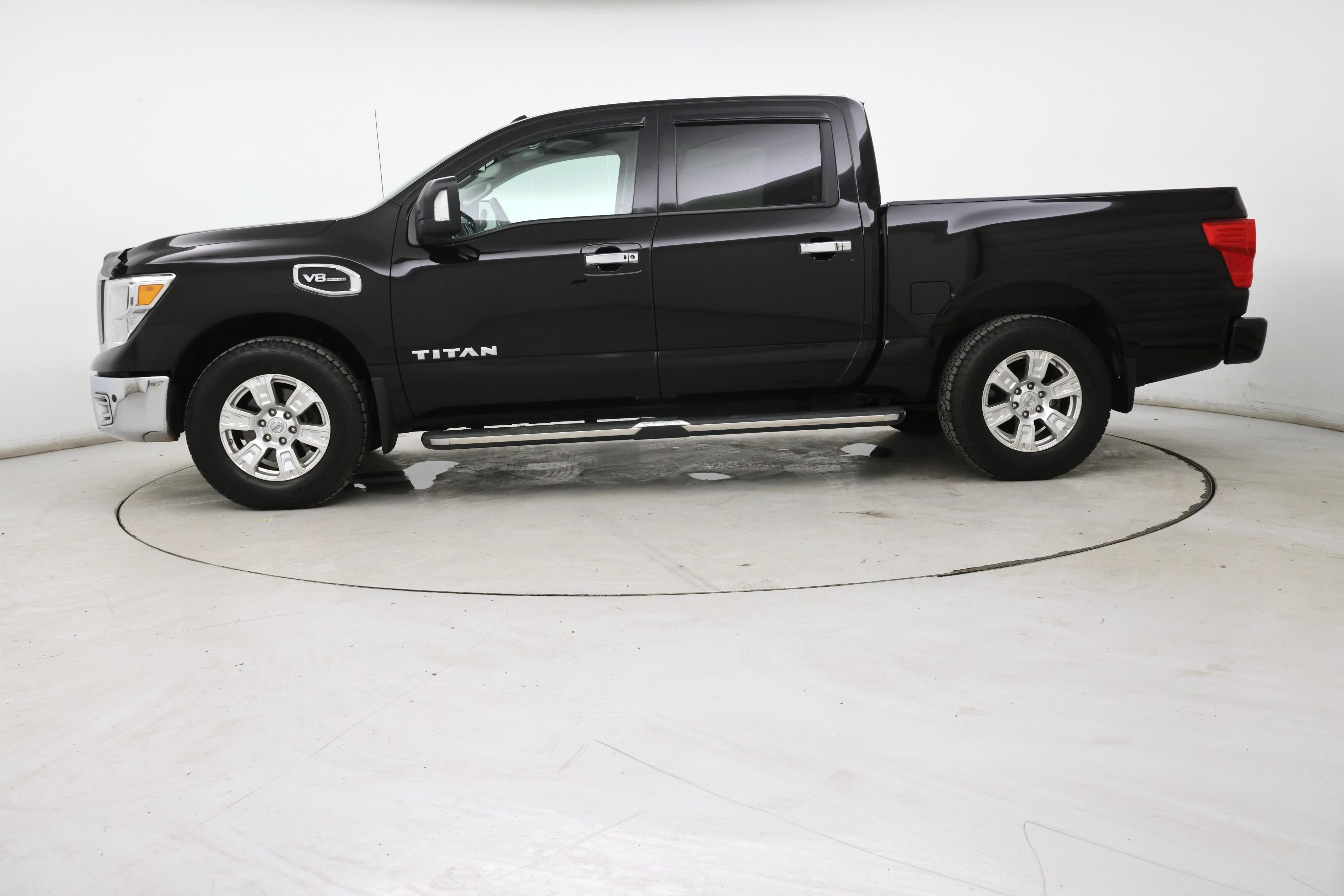 Thumbnail: 2017 Nissan Titan - 3