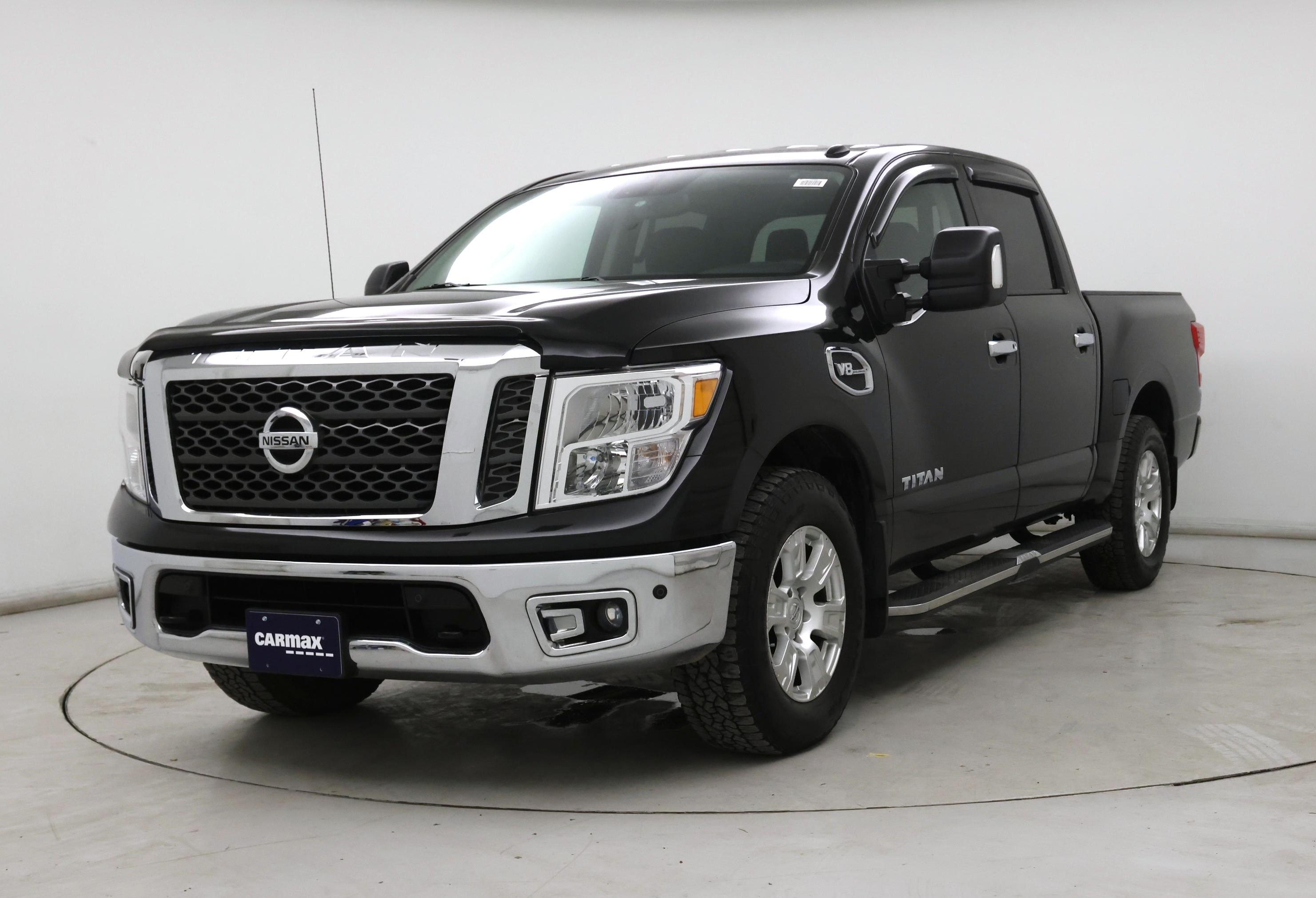 Thumbnail: 2017 Nissan Titan - 4
